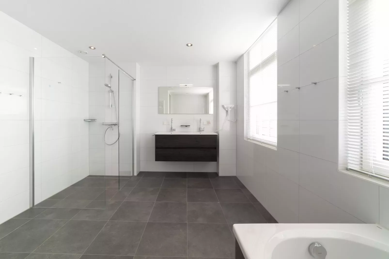 12 persoons Stadvilla met Jacuzzi-Salle de bain