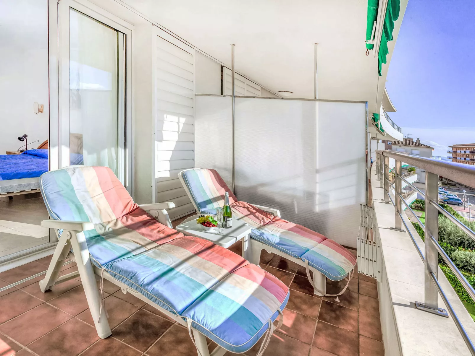 Marina Palace-Outside