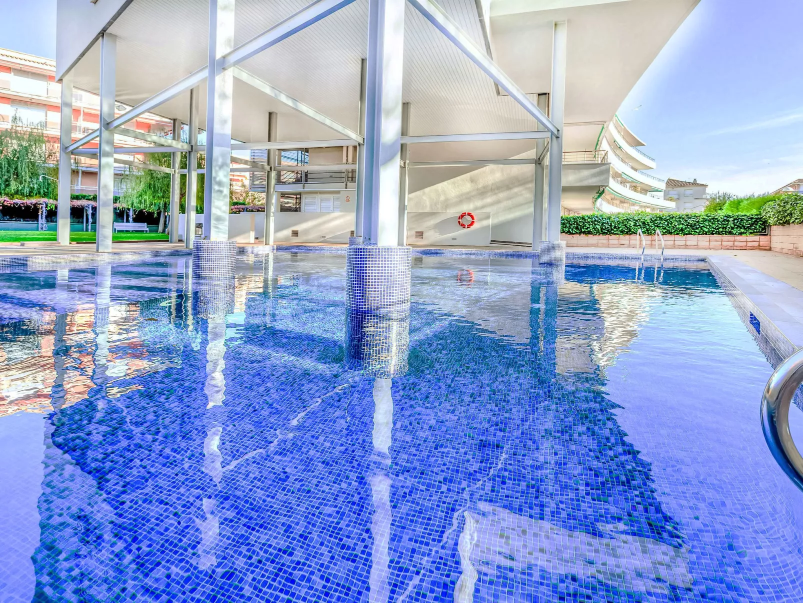 Marina Palace-Outside