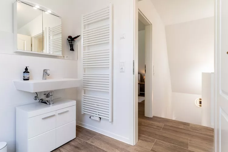 Ferienhaus Bi de Kark-Bathroom
