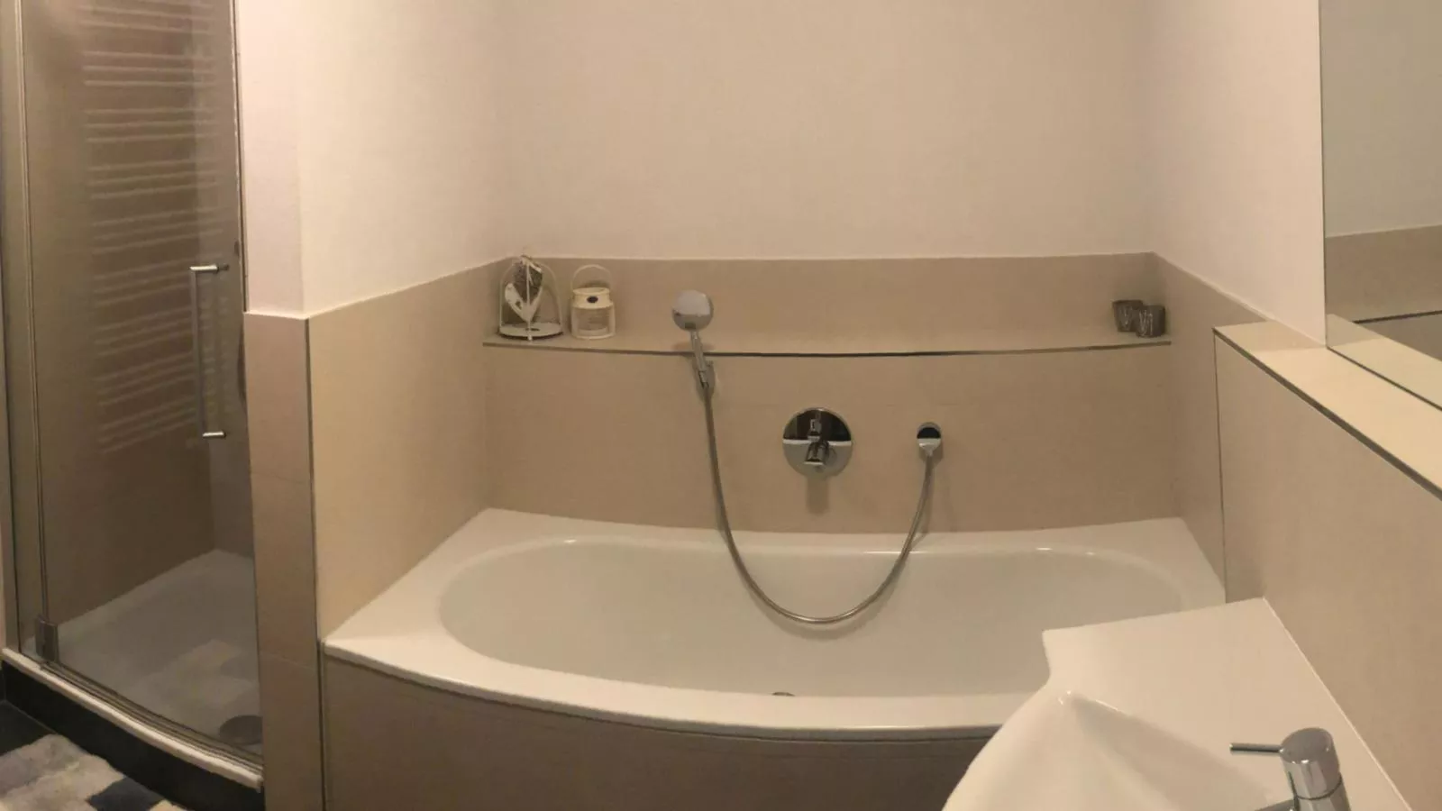 Residenz Drei Berge-Bathroom