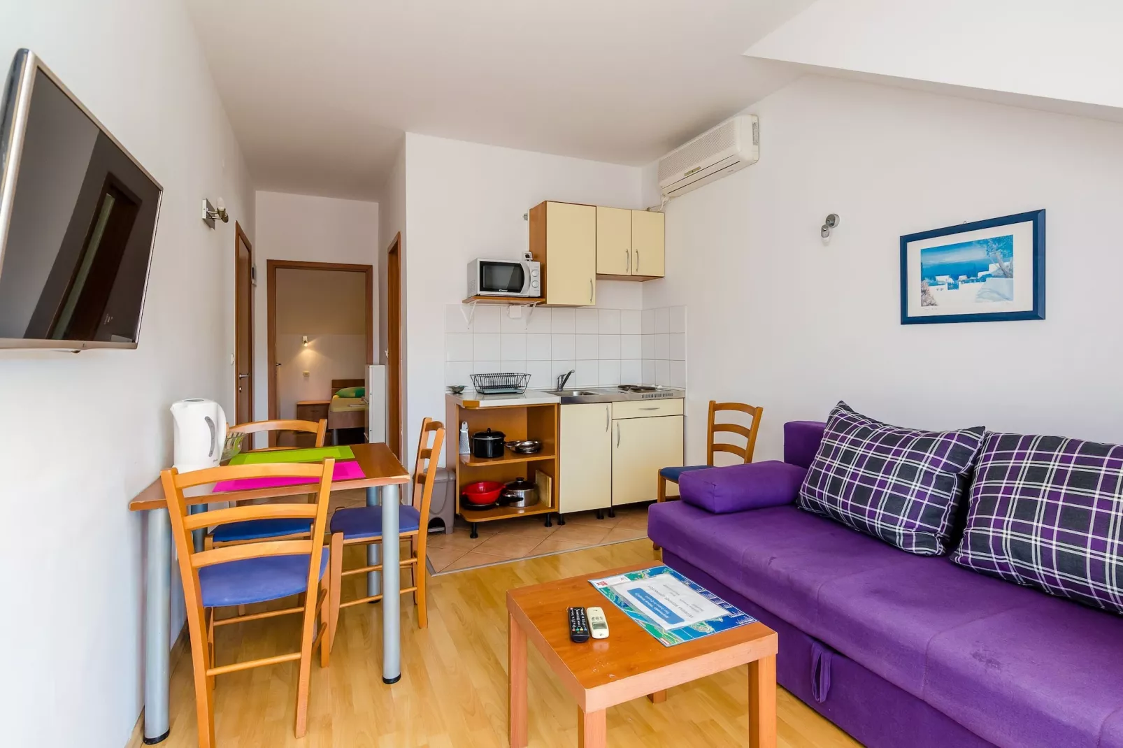 Apartments Princ Hrvoje- Studio With Balcony-Wohnzimmer