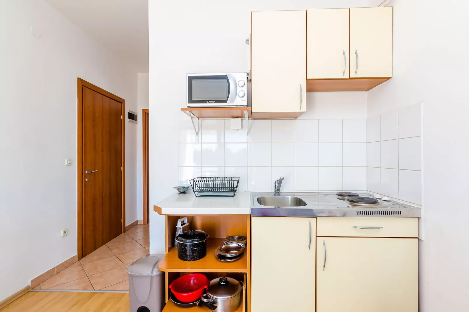 Apartments Princ Hrvoje- Studio With Balcony-Küche