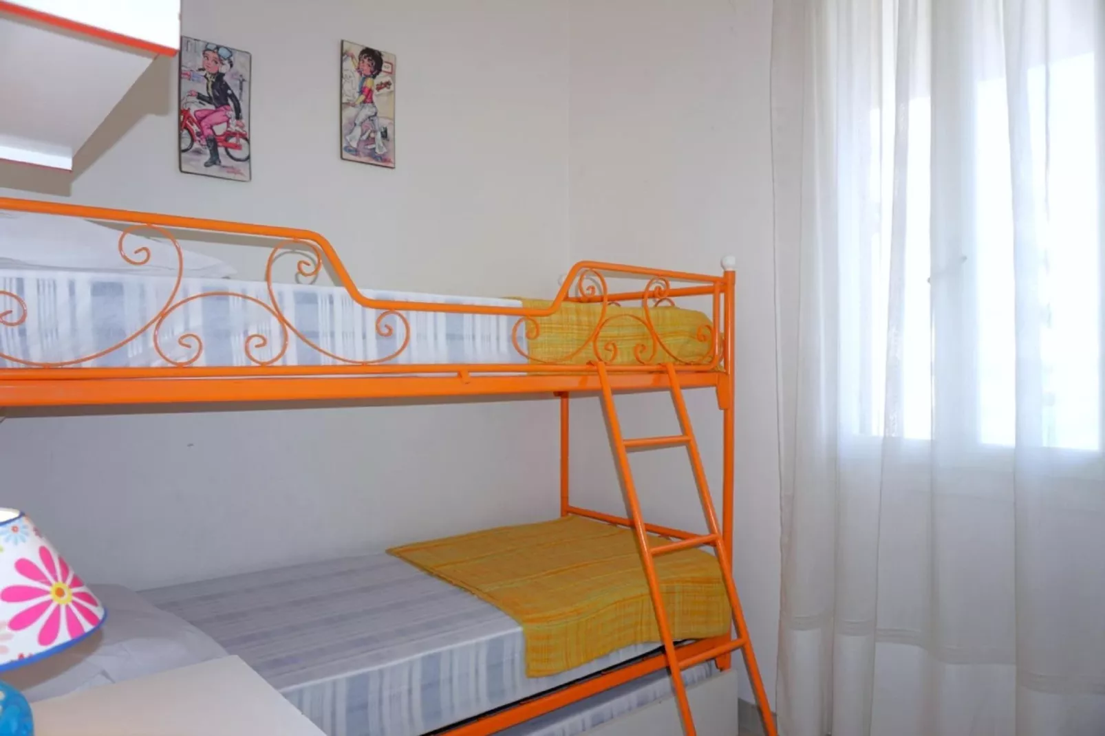 LN 48/55-Bedroom