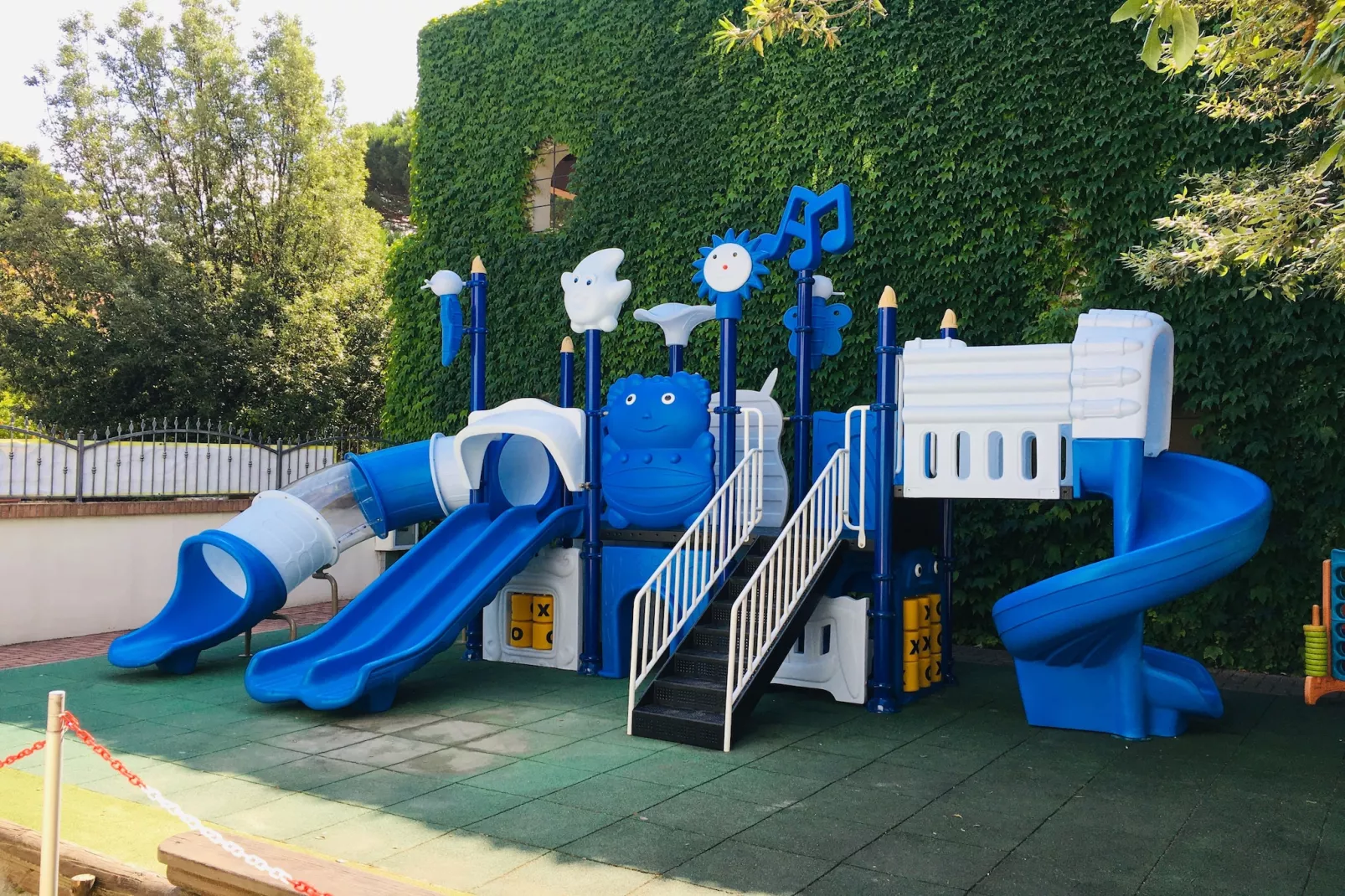 Caliente Sette-Installations du parc