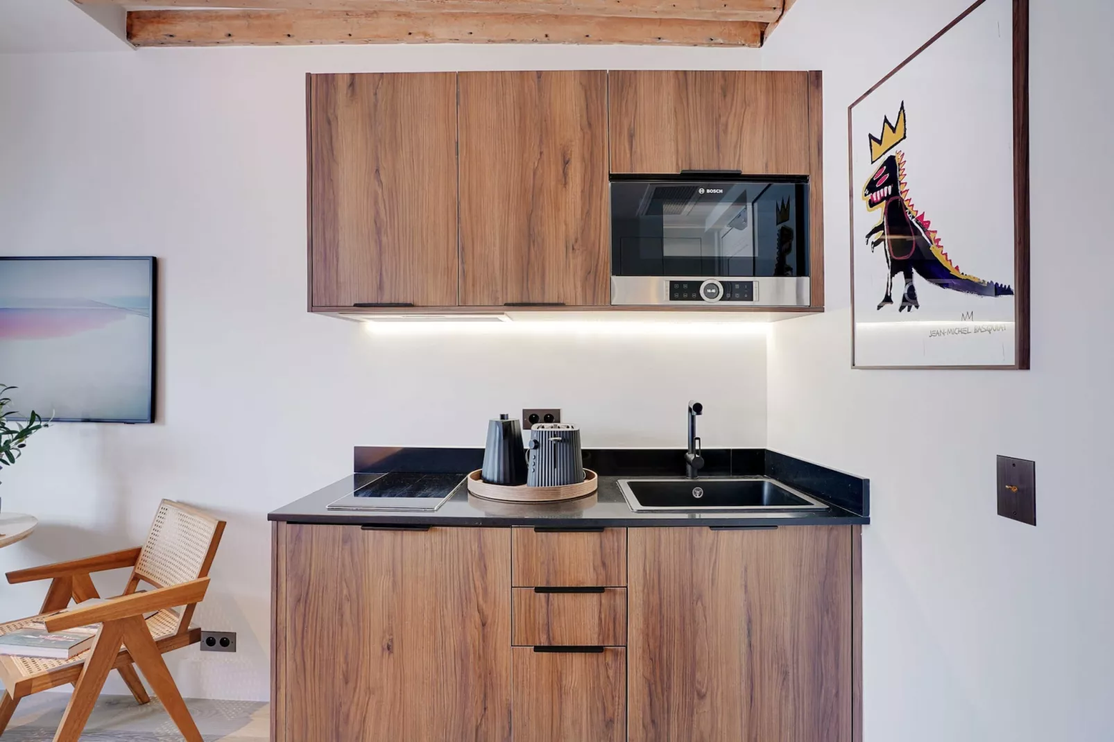 EM-217-STHONORE-1-Kitchen