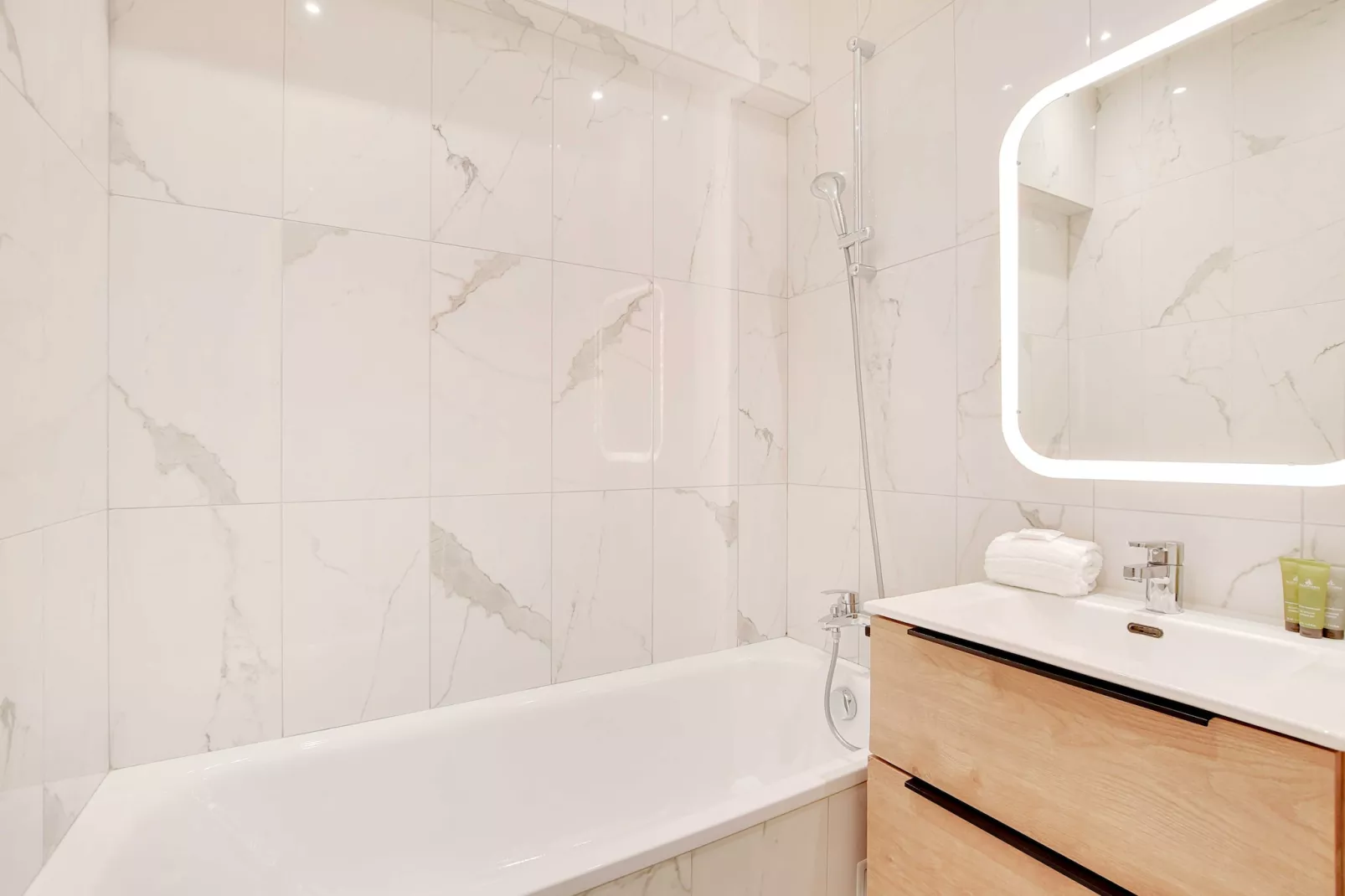 MA-7-BELLAN-Bathroom