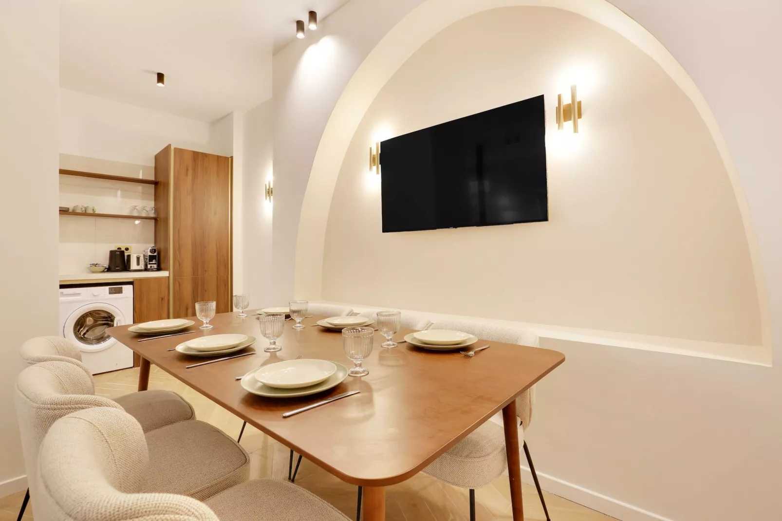 JB-4-RIVOLI-Dining room