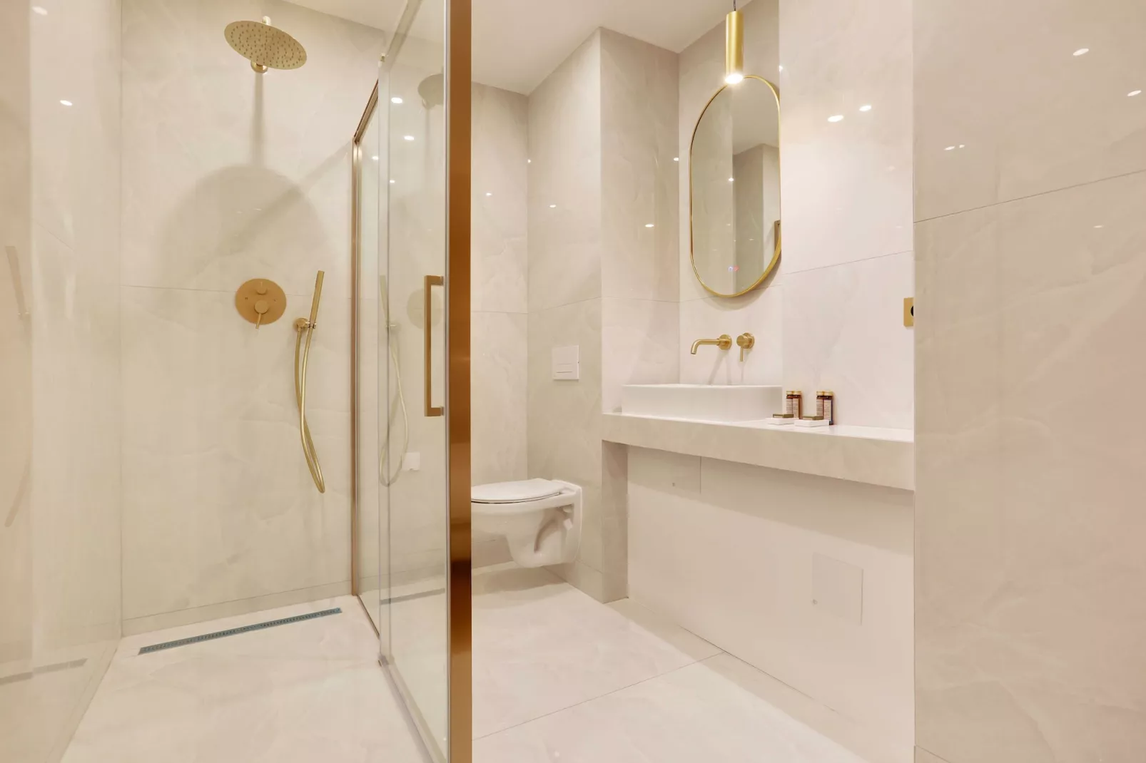 JB-4-RIVOLI-Bathroom
