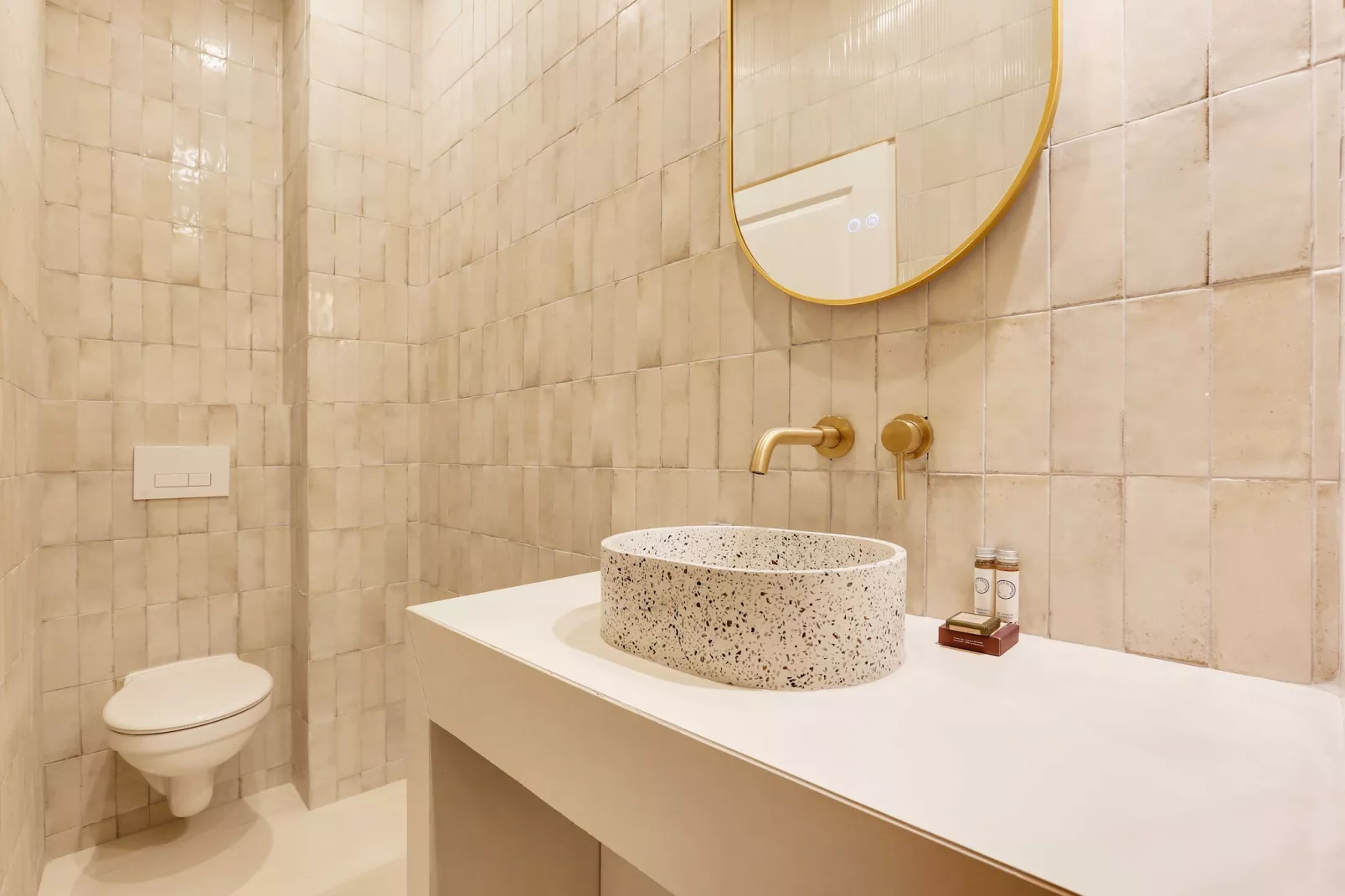 JB-4-RIVOLI-Bathroom