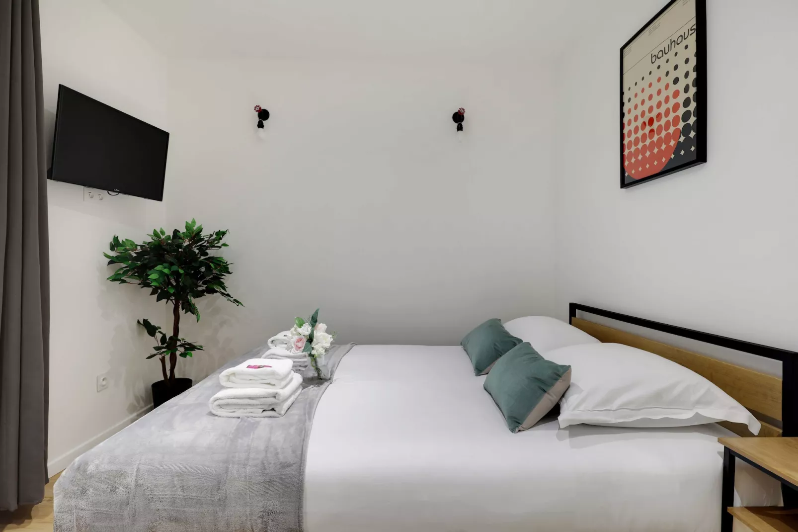 FH-7-BOULANGERS-Bedroom