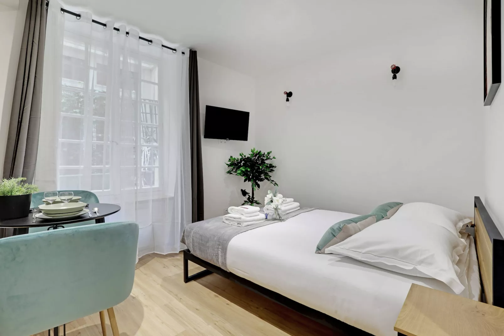 FH-7-BOULANGERS-Bedroom