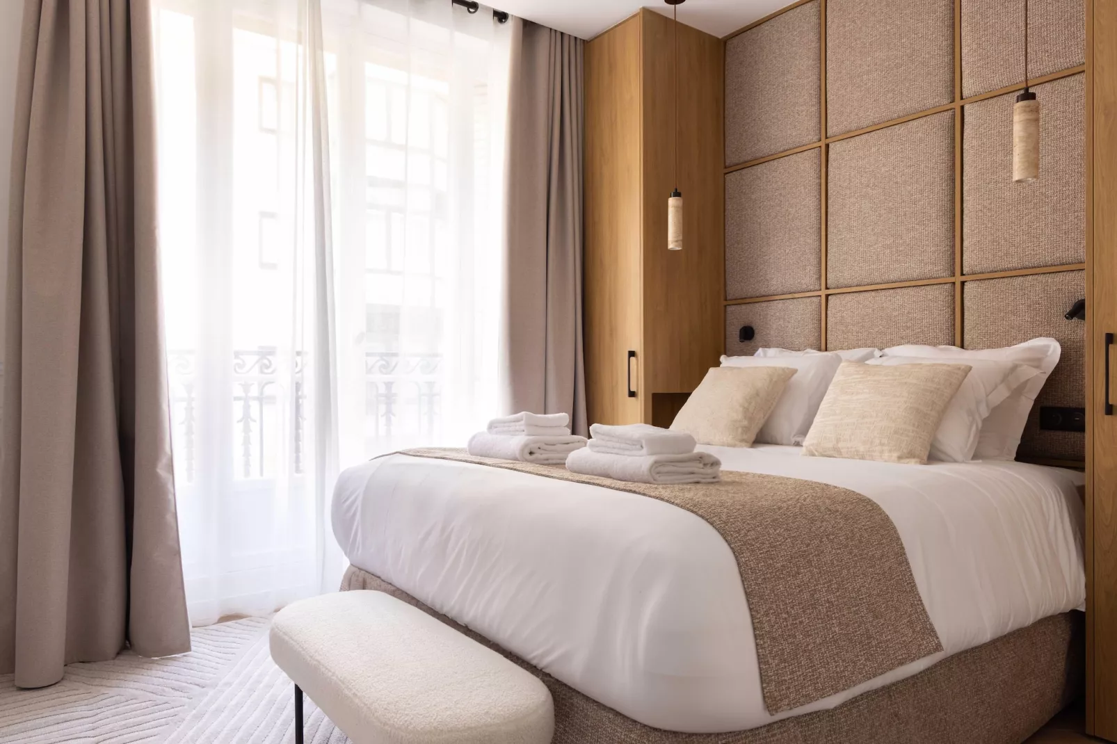 PB-44-ROYAL-Bedroom