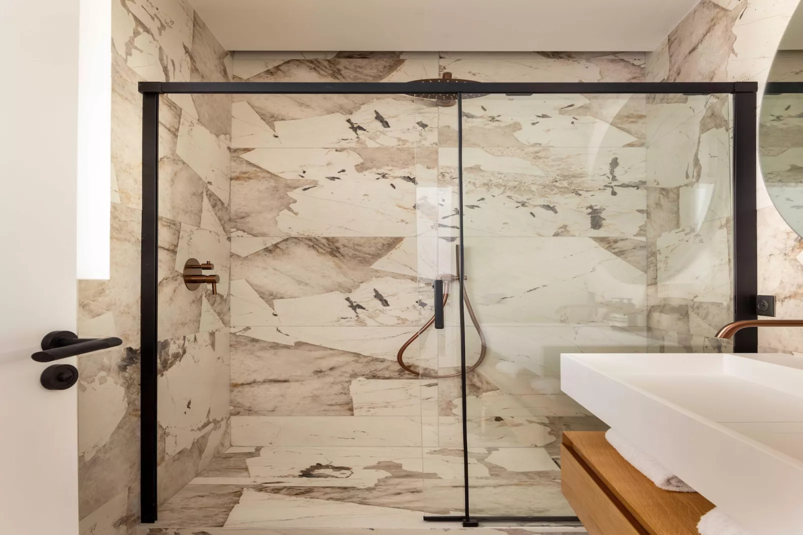 PB-44-ROYAL-Bathroom