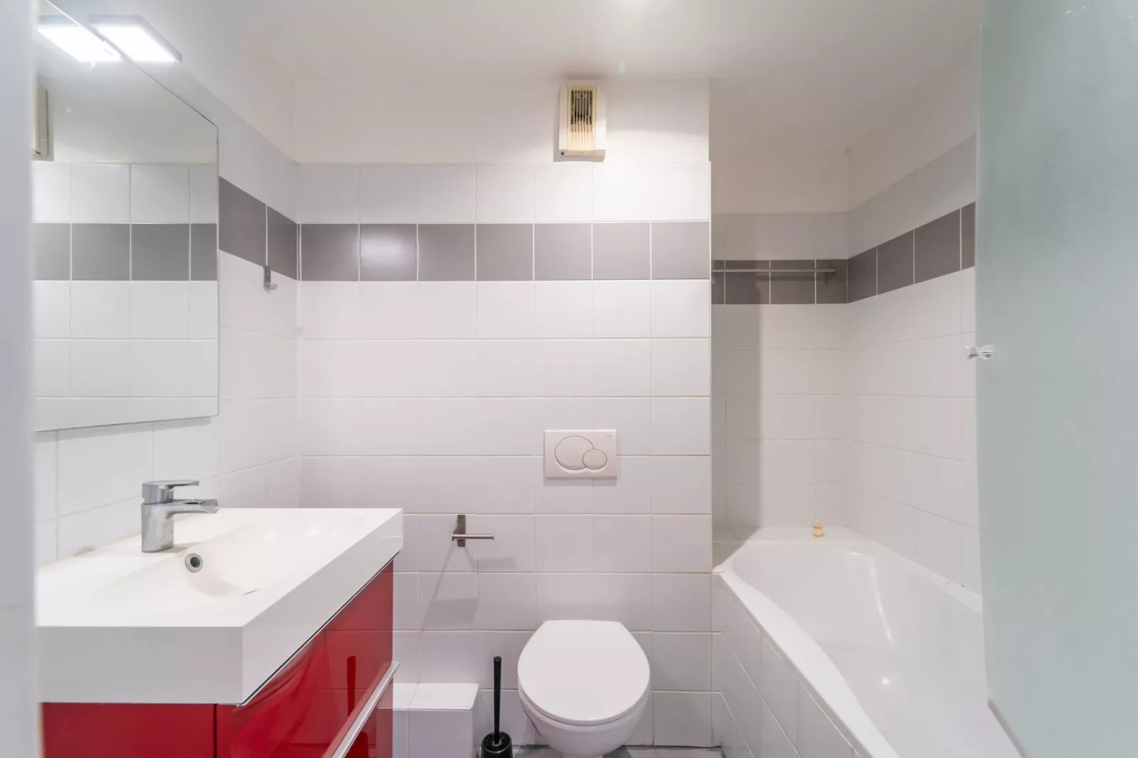 SG-5-BUFFON-501-Bathroom
