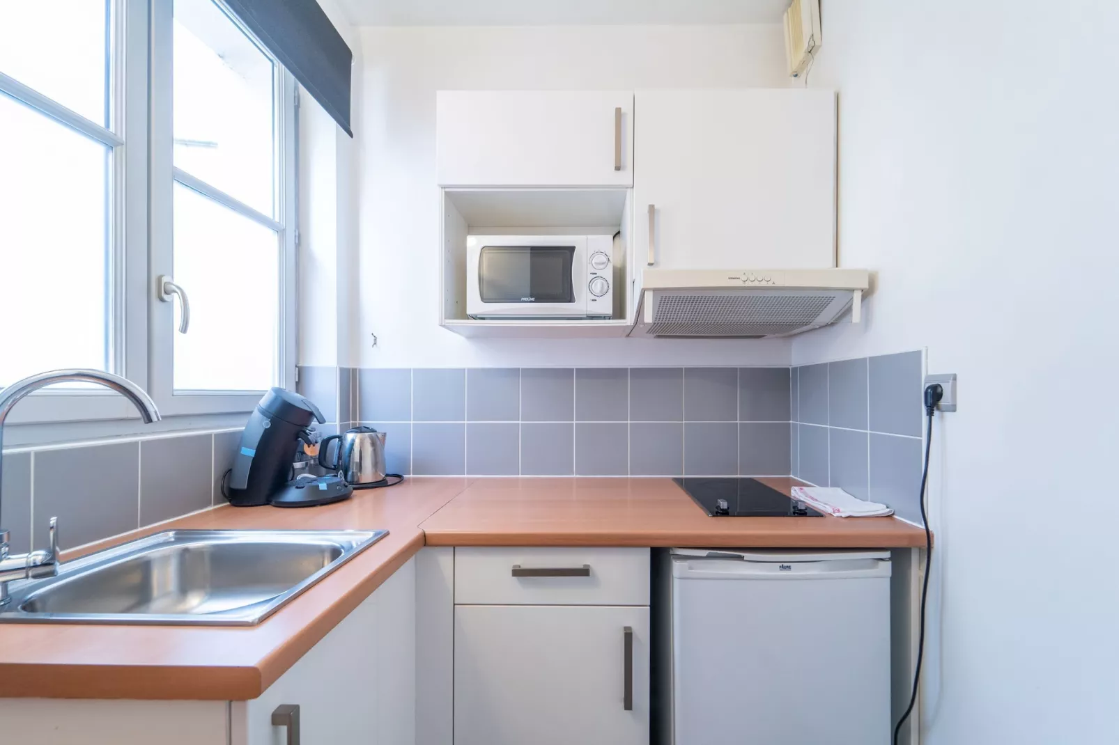 SG-5-BUFFON-102-Kitchen