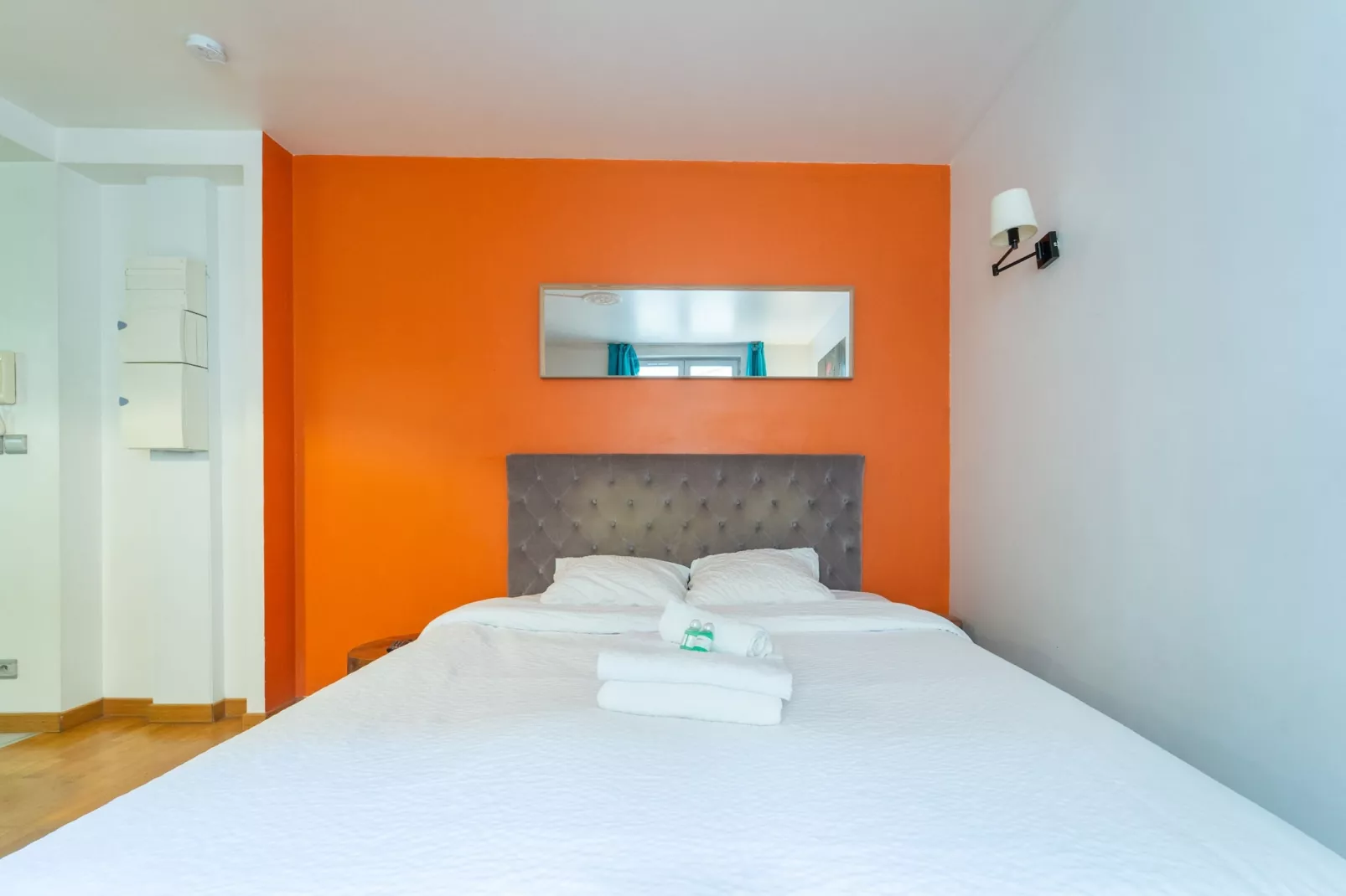 SG-5-BUFFON-102-Bedroom