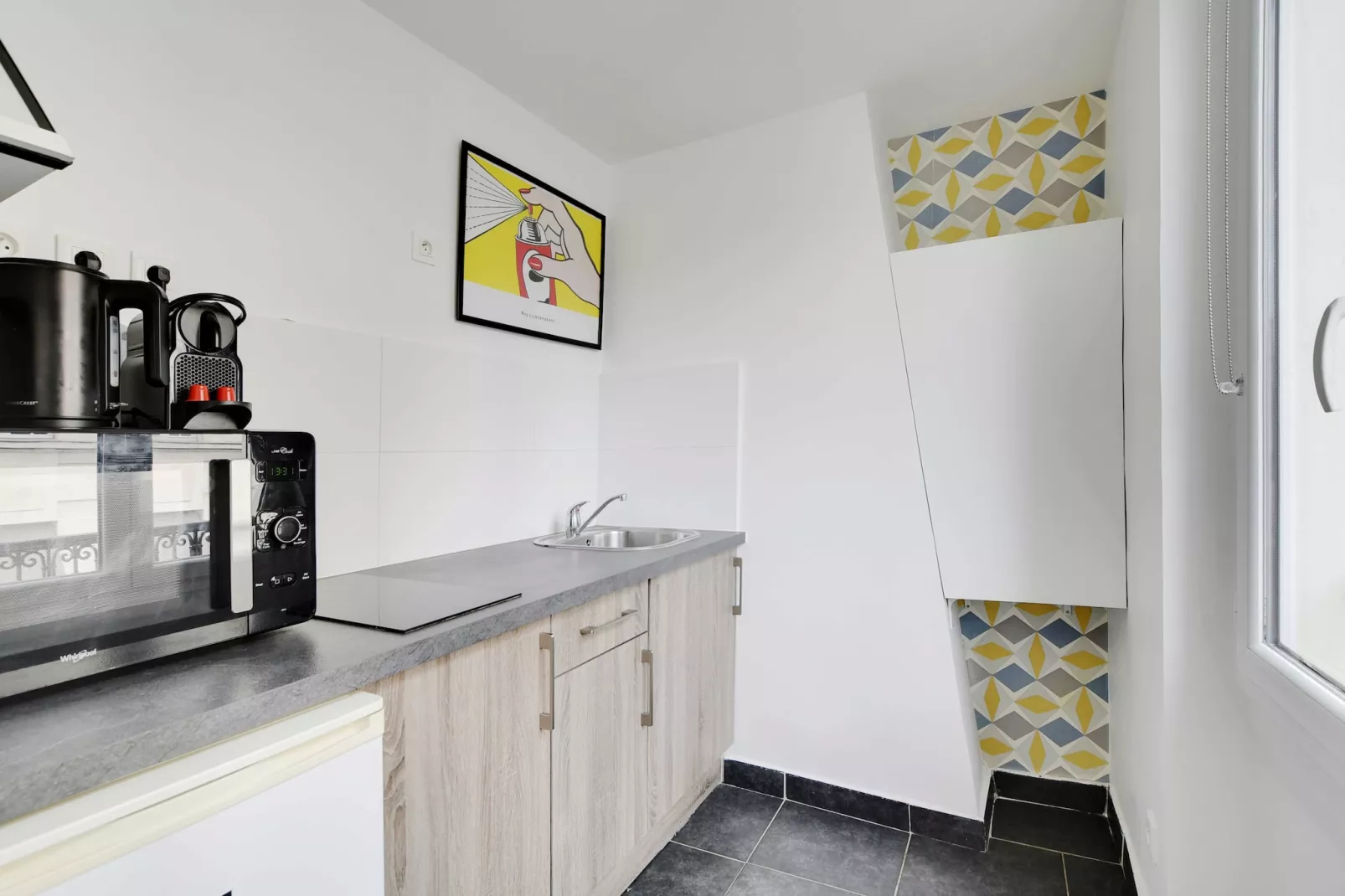 MK-153-ANTOINE-2-Kitchen