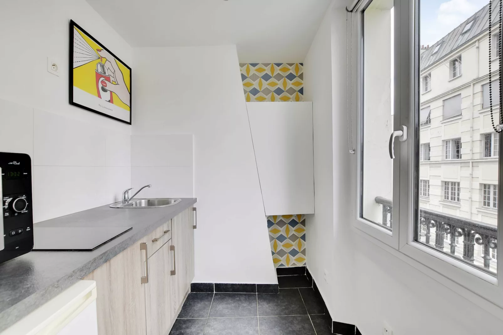 MK-153-ANTOINE-2-Kitchen