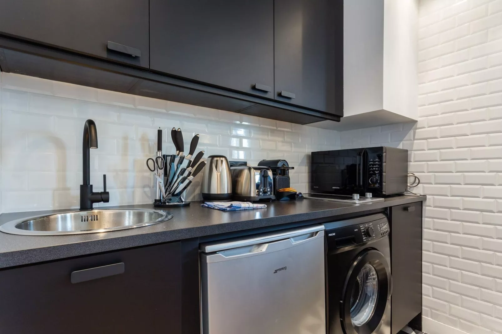 DP-120-ANTOINE-14-Kitchen