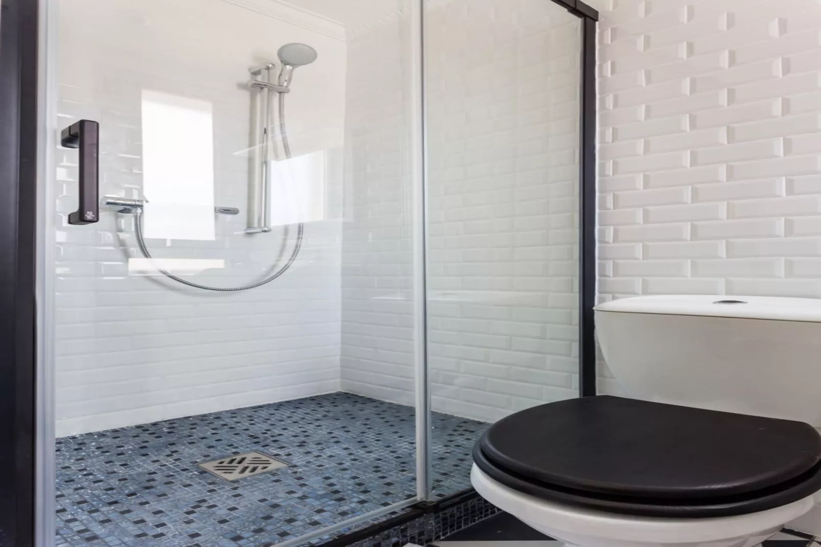 DP-120-ANTOINE-14-Bathroom