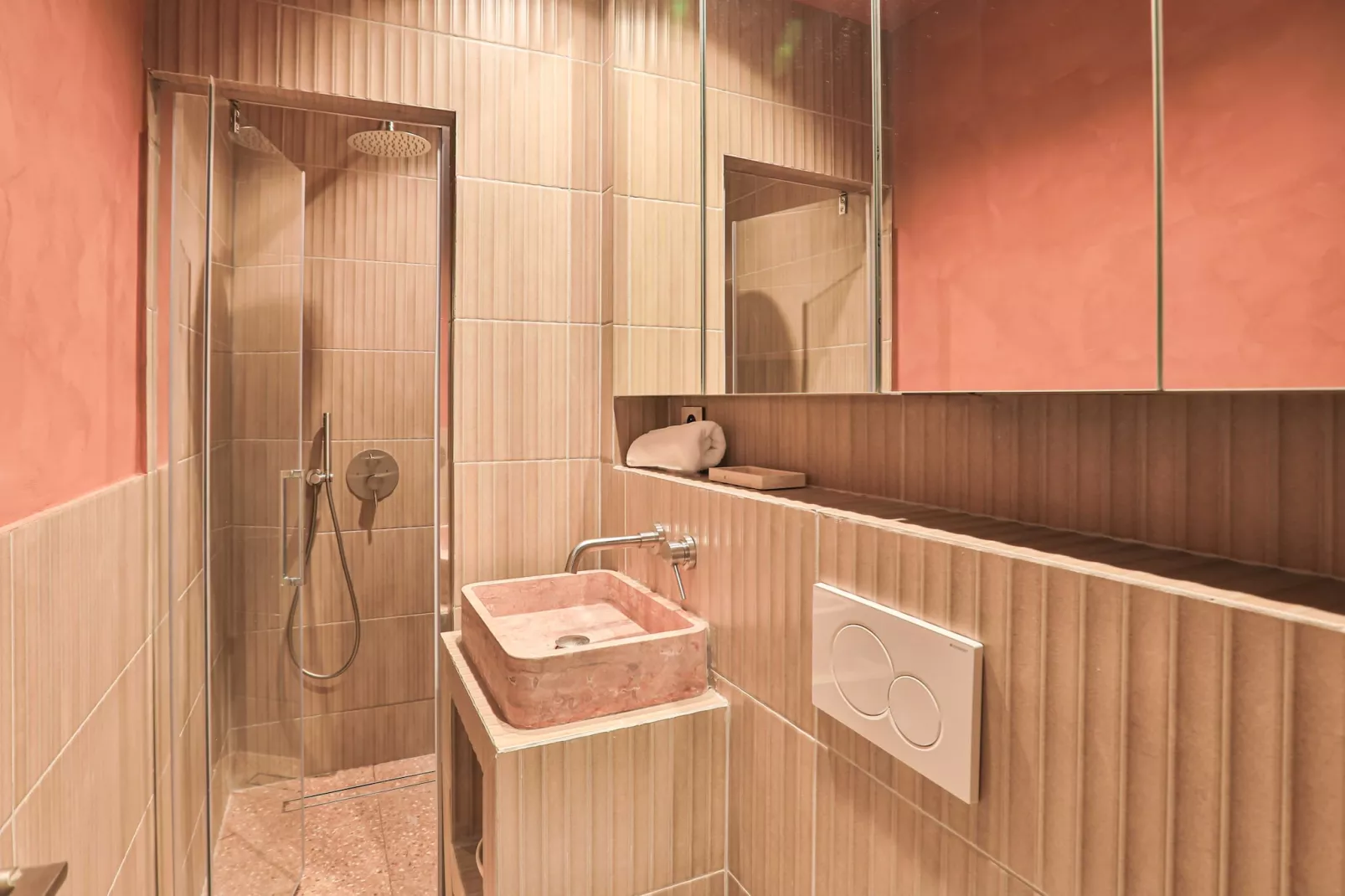 EM-14-PORTALET-Bathroom