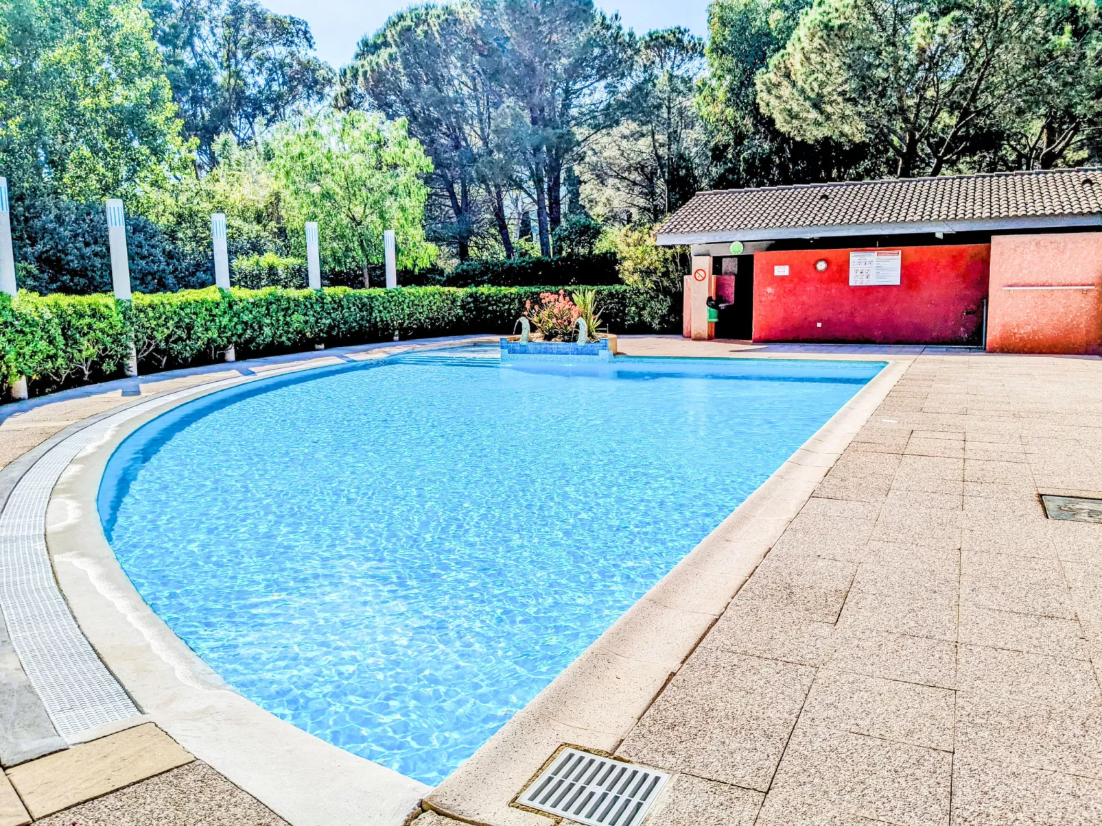 Les Terrasses de Cavalière II-Outside