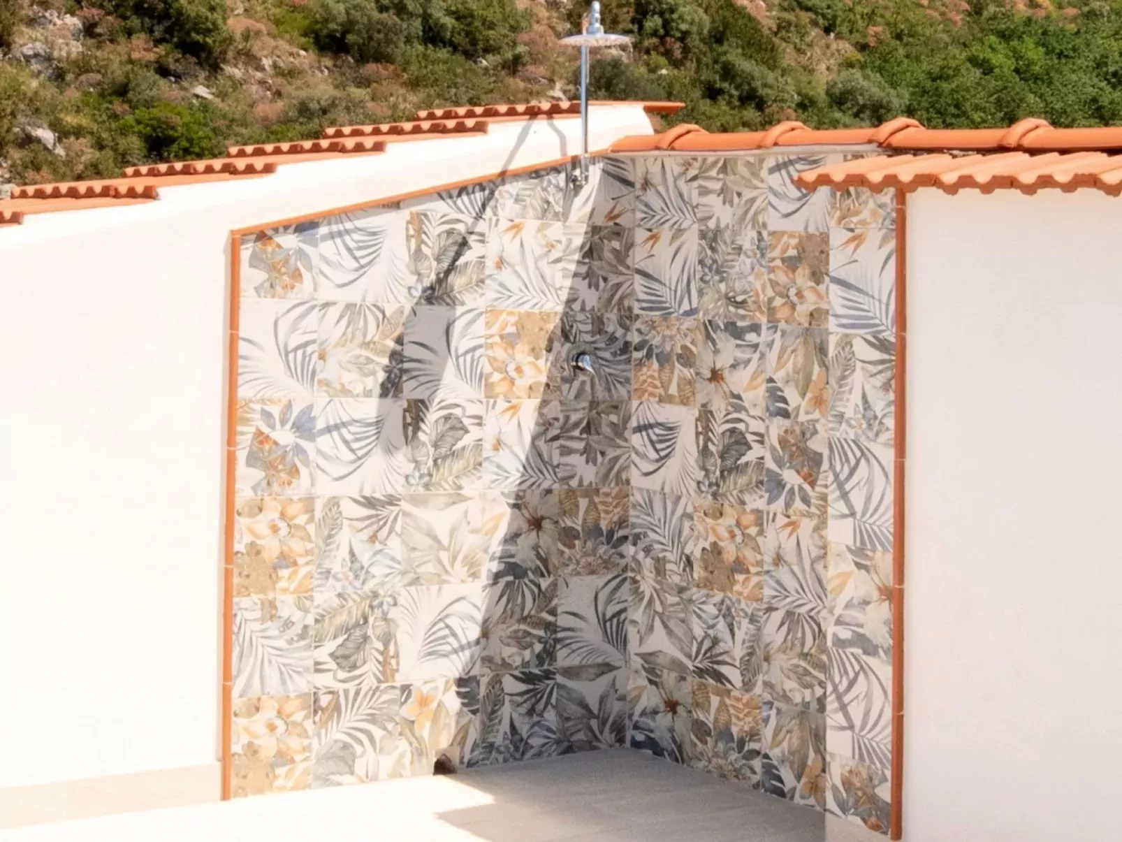 Essences of the Mediterranean-Outside