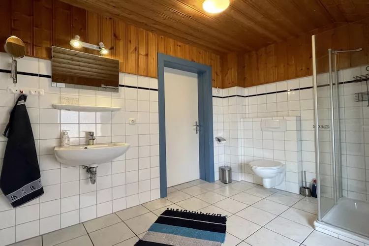 Watt 1-Bathroom