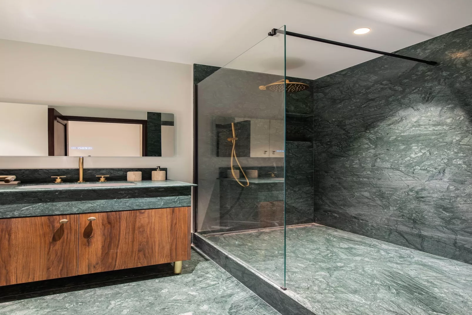 EM-217-STHONORE-3-Badezimmer
