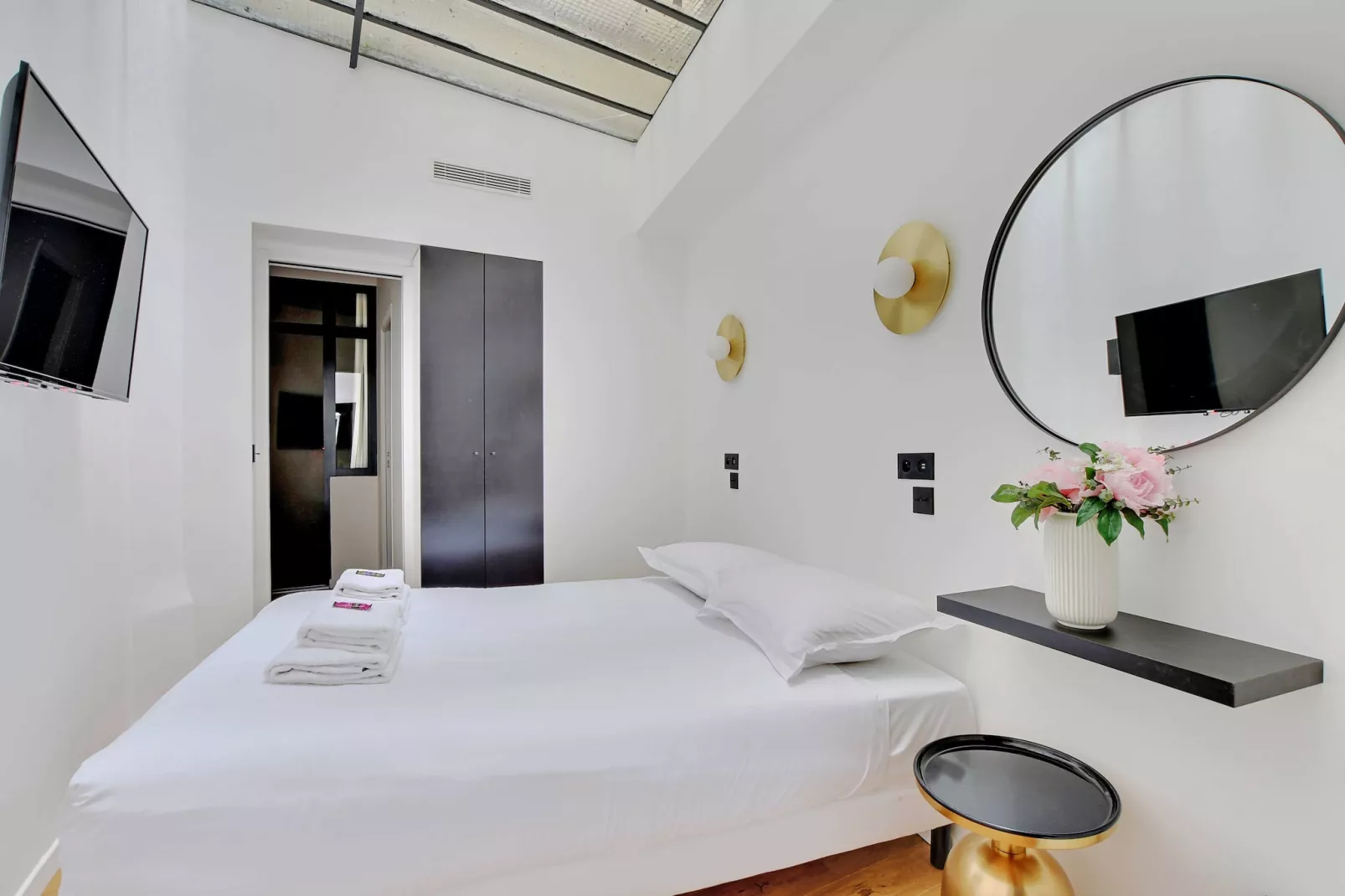 ES-26-LAMARTINE-Bedroom