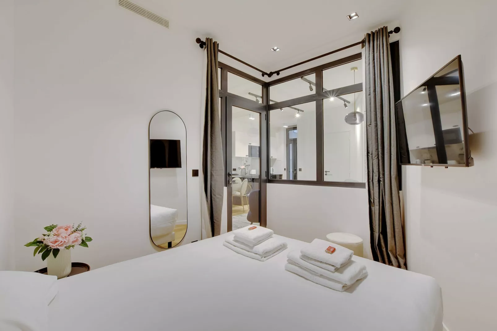 ES-26-LAMARTINE-Bedroom