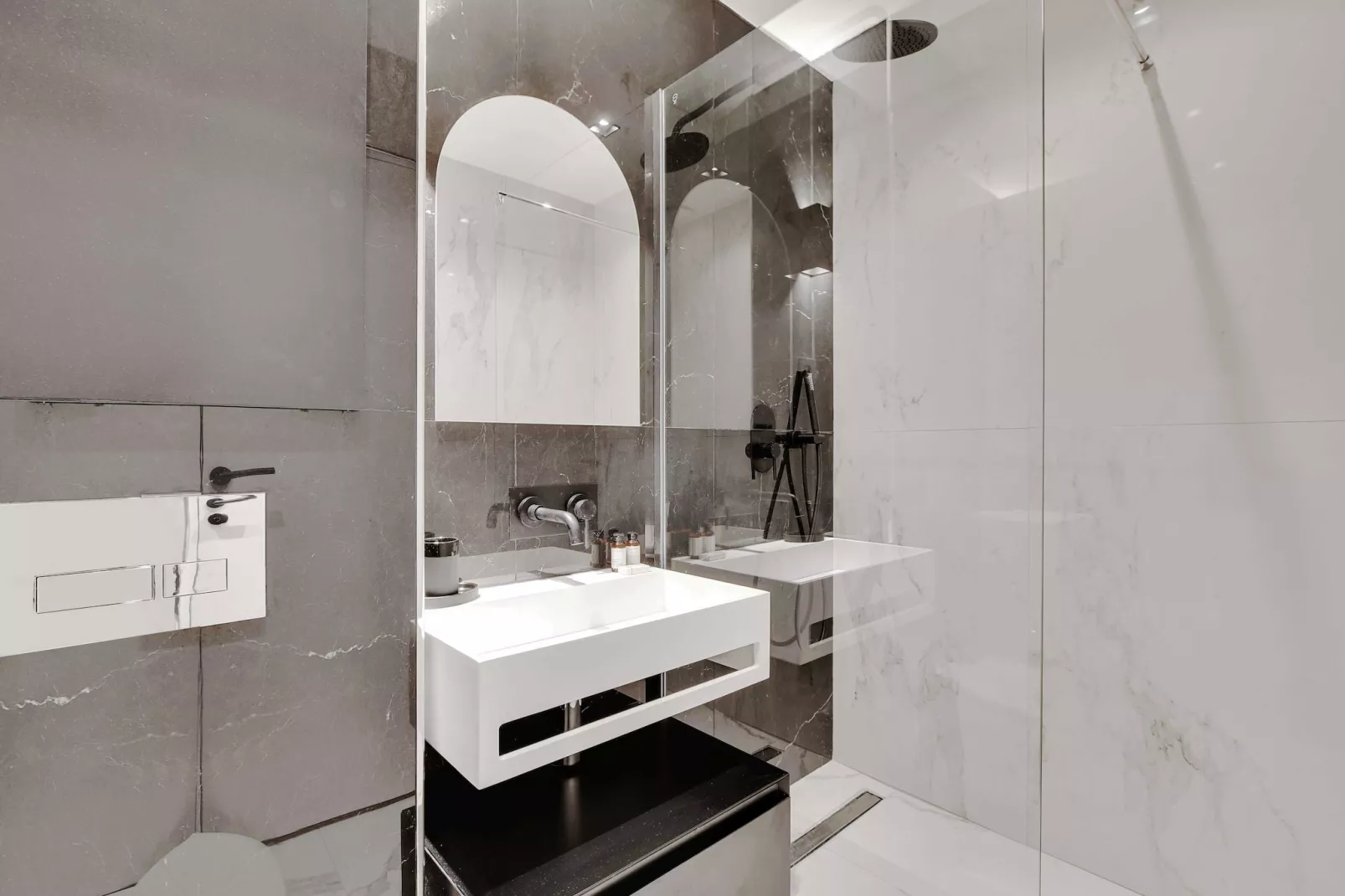ES-26-LAMARTINE-Bathroom