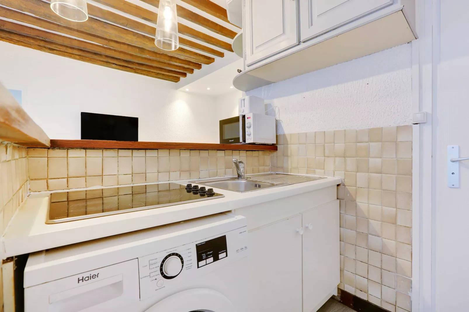 SL-24-SAMPAIX-1-Kitchen