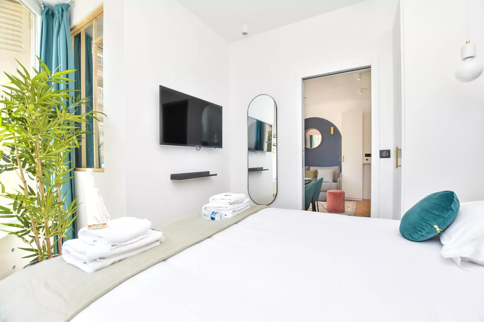 FDL-43-MADEMOISELLE-Bedroom