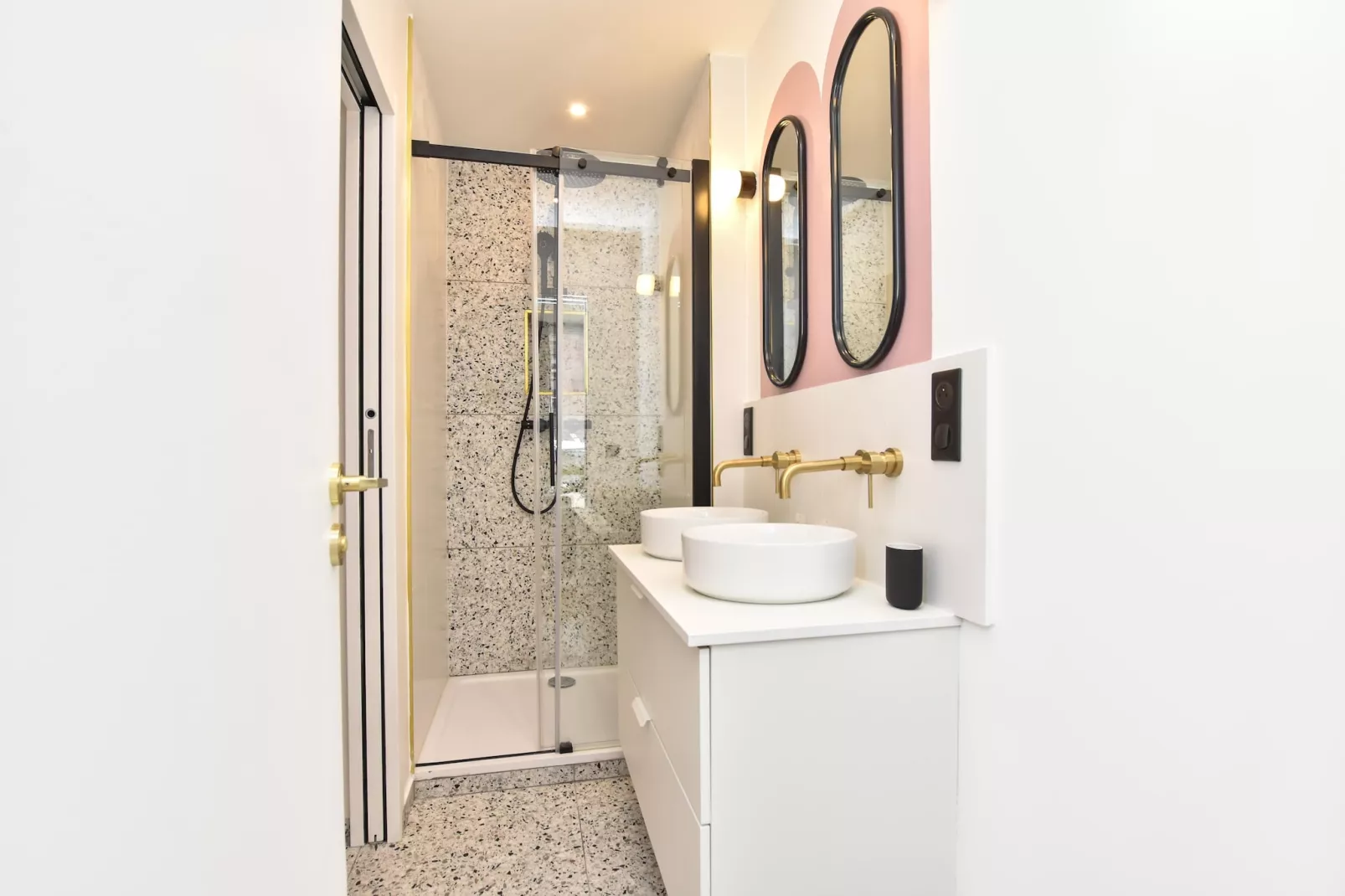 FDL-43-MADEMOISELLE-Bathroom