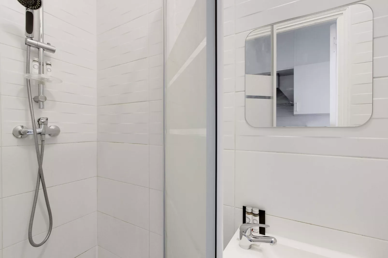 SK-35-JAURES-1-Badezimmer