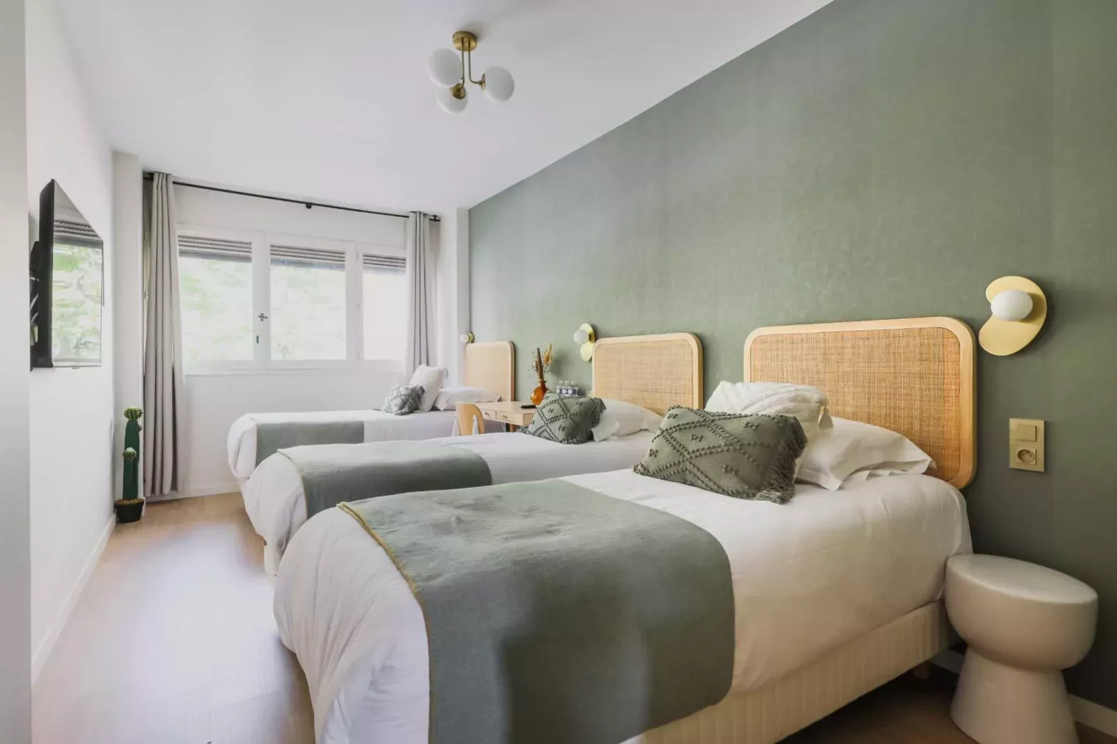 IA-31-DEGAULLE-19-Bedroom