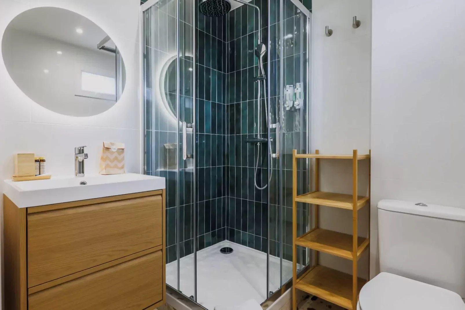 IA-31-DEGAULLE-19-Bathroom