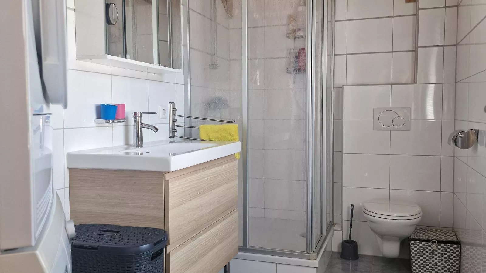 Gailblick-Bathroom