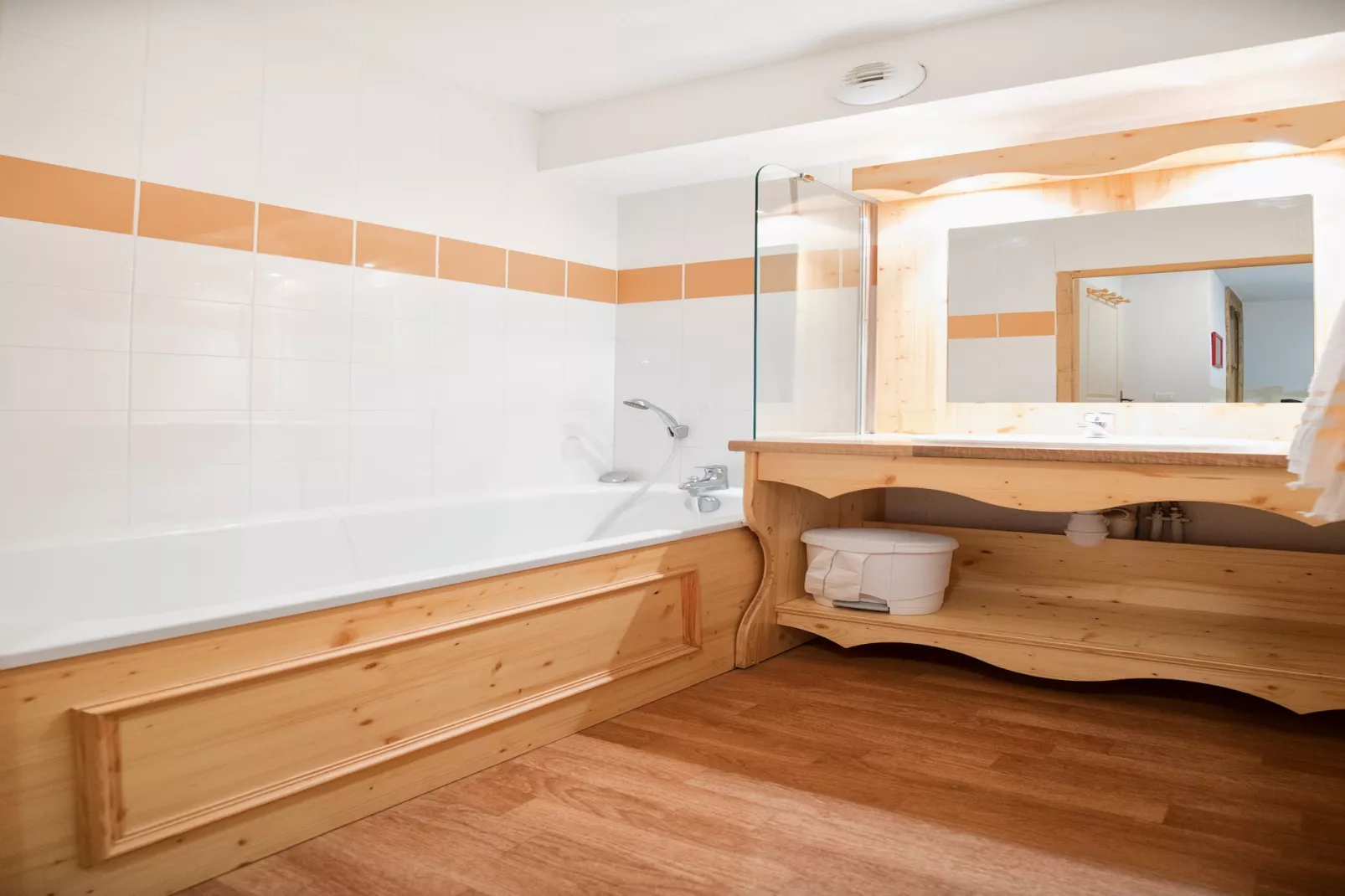 Hameau 4 301 - SPA & PISCINE appartement 4 pers-Bathroom