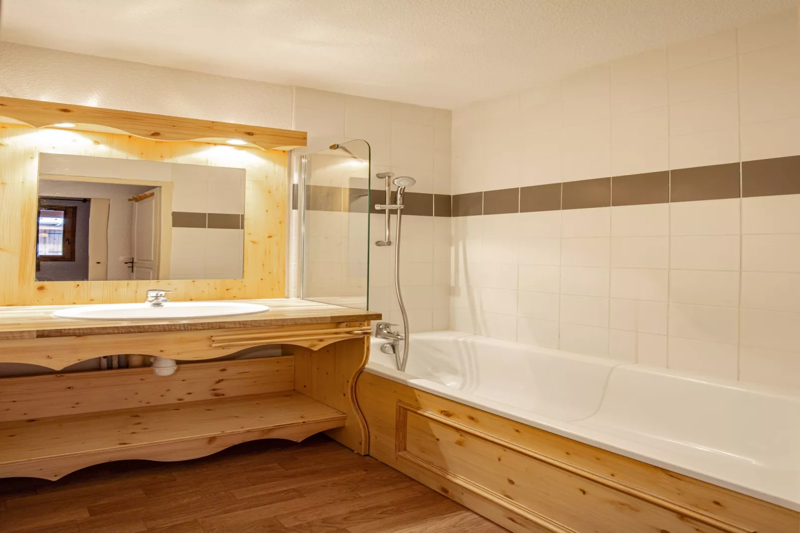 Hameau 6 002 - SPA & PISCINE studio 4 pers.-Salle de bain