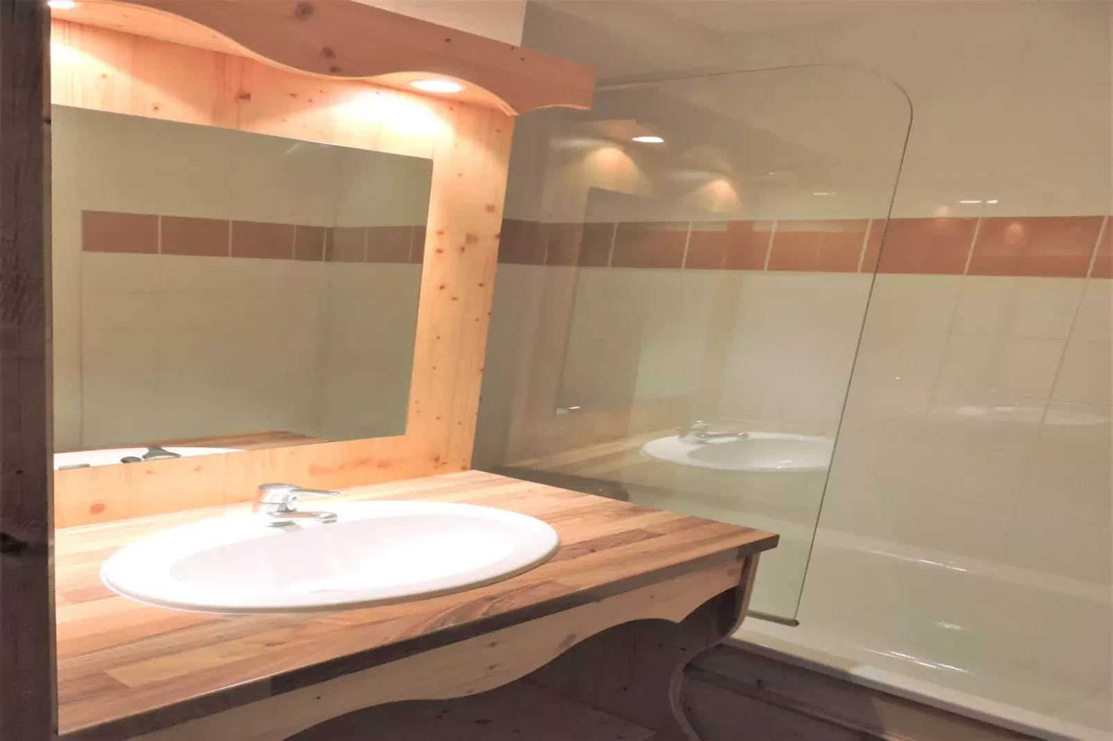 Hameau 1 303 - SPA & PISCINE appartement 6 pers-Badezimmer