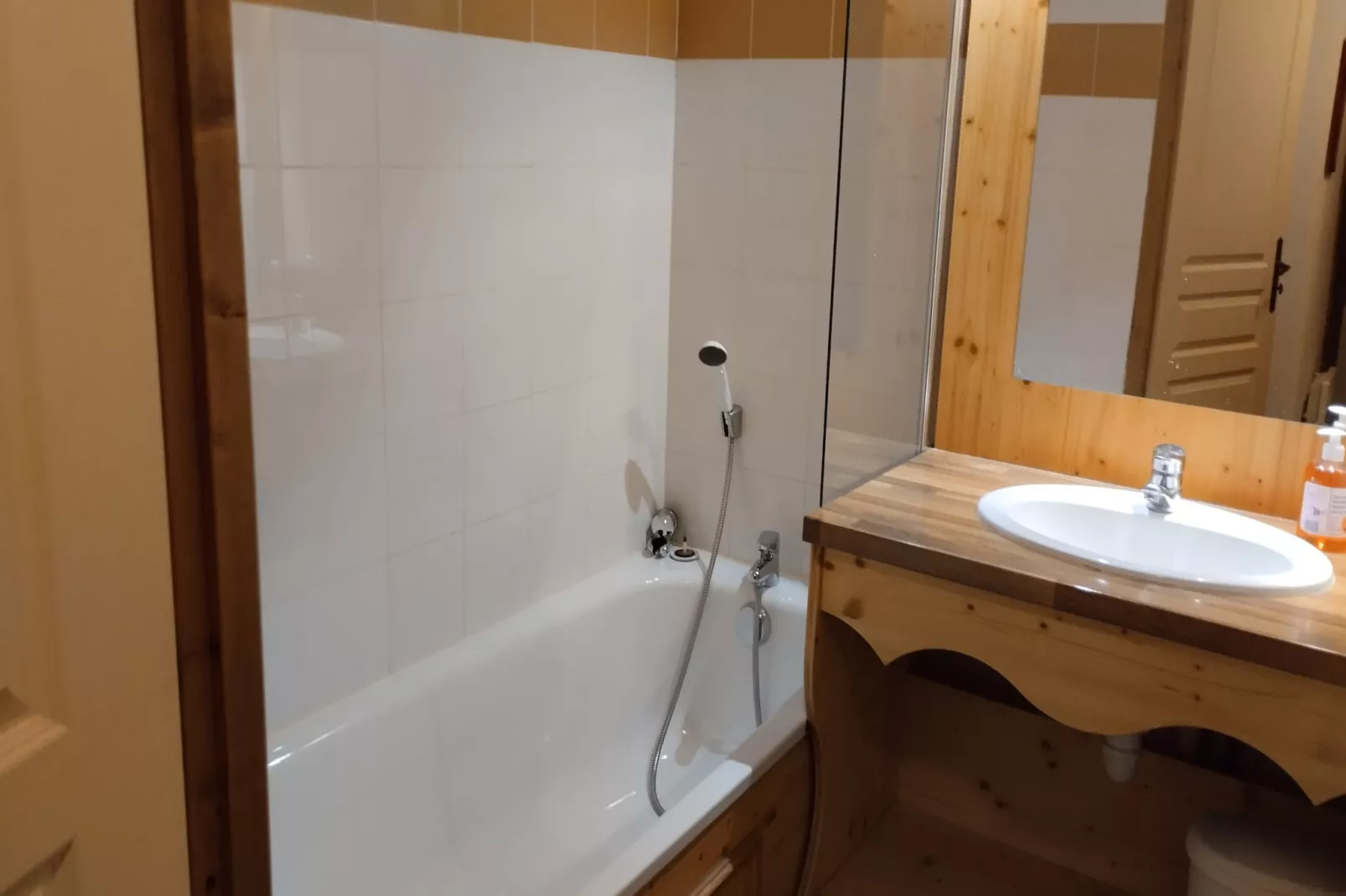 Hameau 2 006 - SPA & PISCINE appartement 6 pers-Bathroom