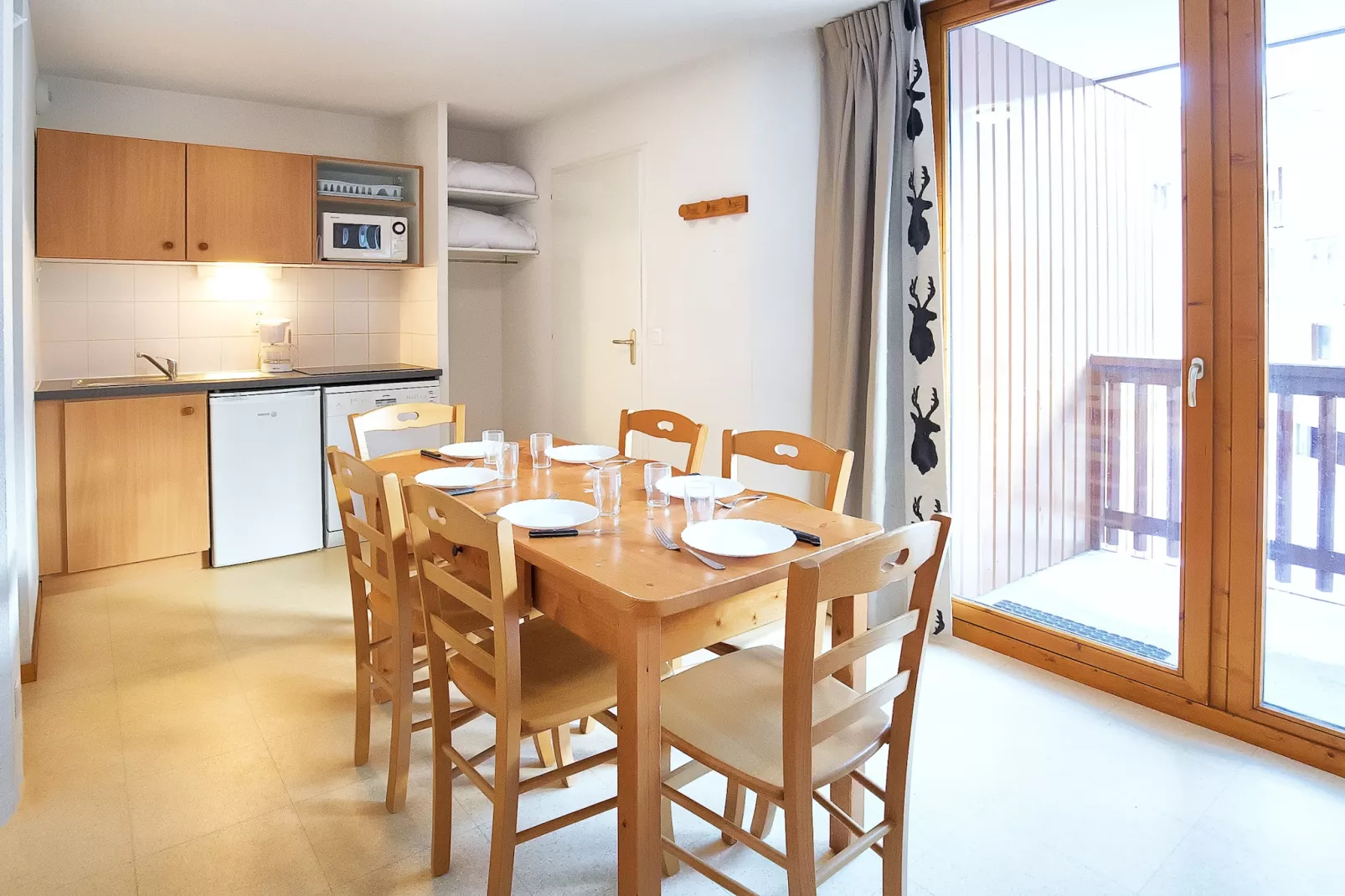 Balcons G 036 - PARC NAT. VANOISE appart. 6 pers.-Kitchen