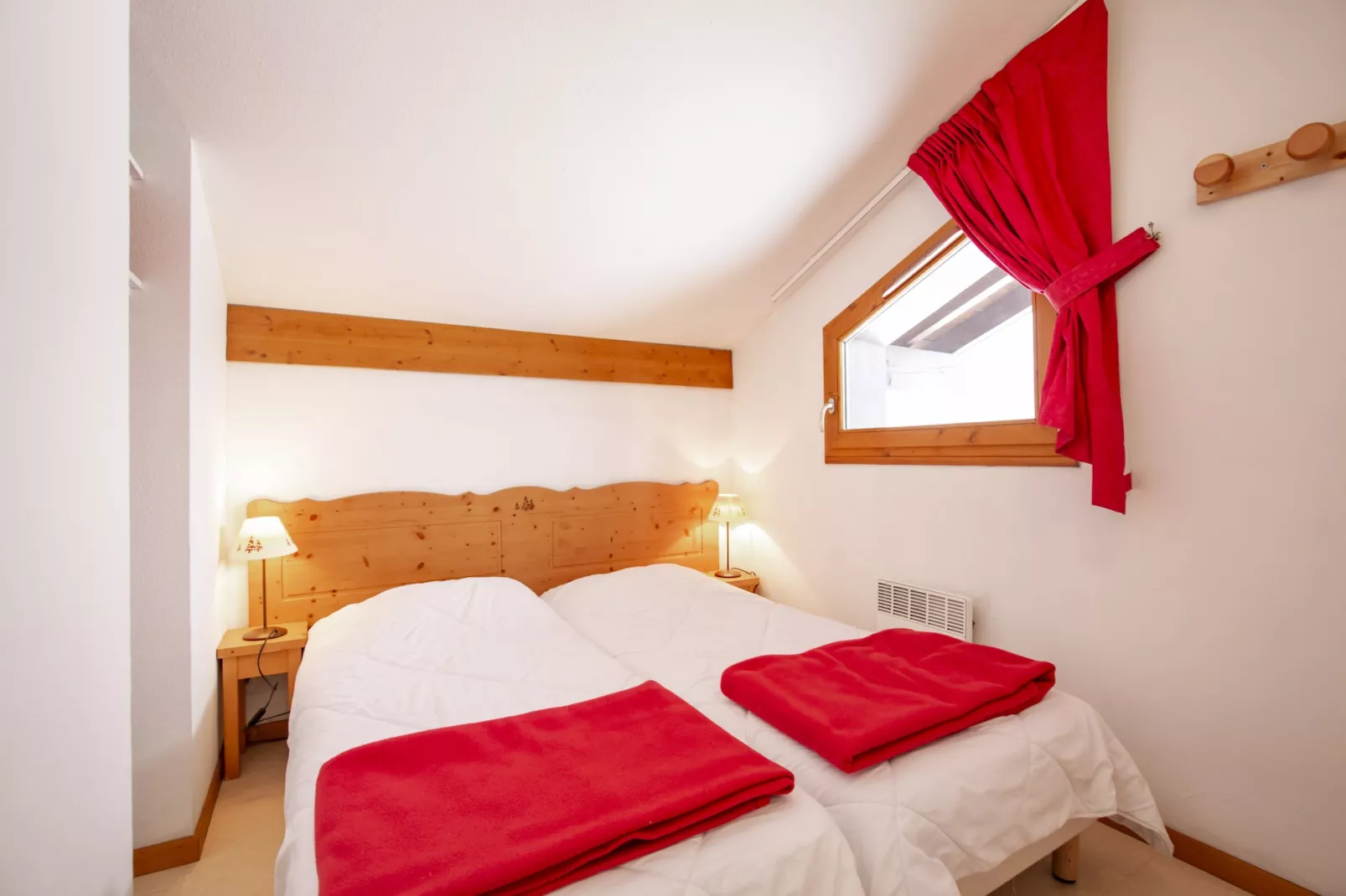 Balcons B 037 - PARC NAT. VANOISE appart. 6 pers.-Bedroom