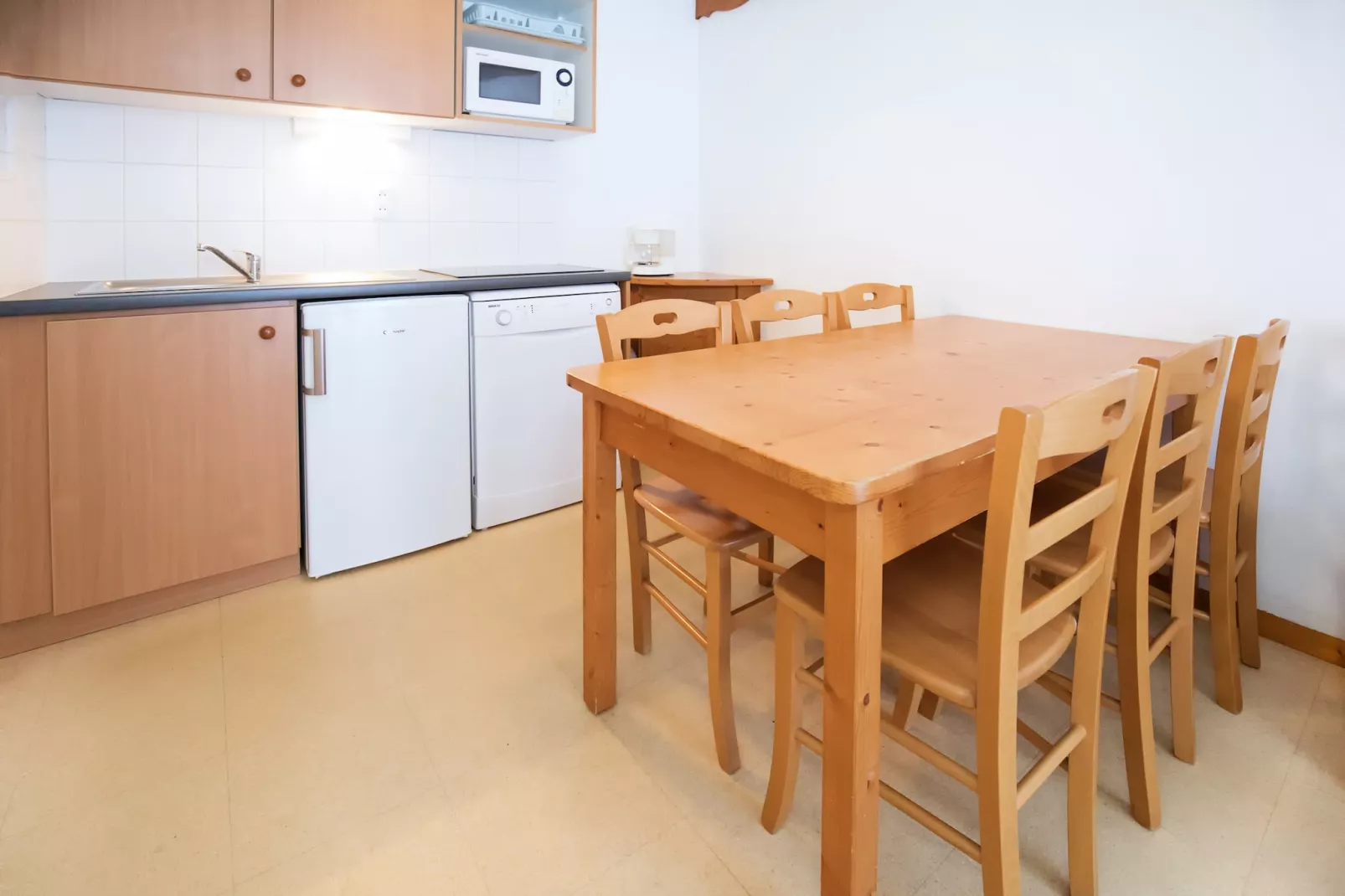 Balcons G 012 - PARC NAT. VANOISE appart. 8 pers.-Kitchen