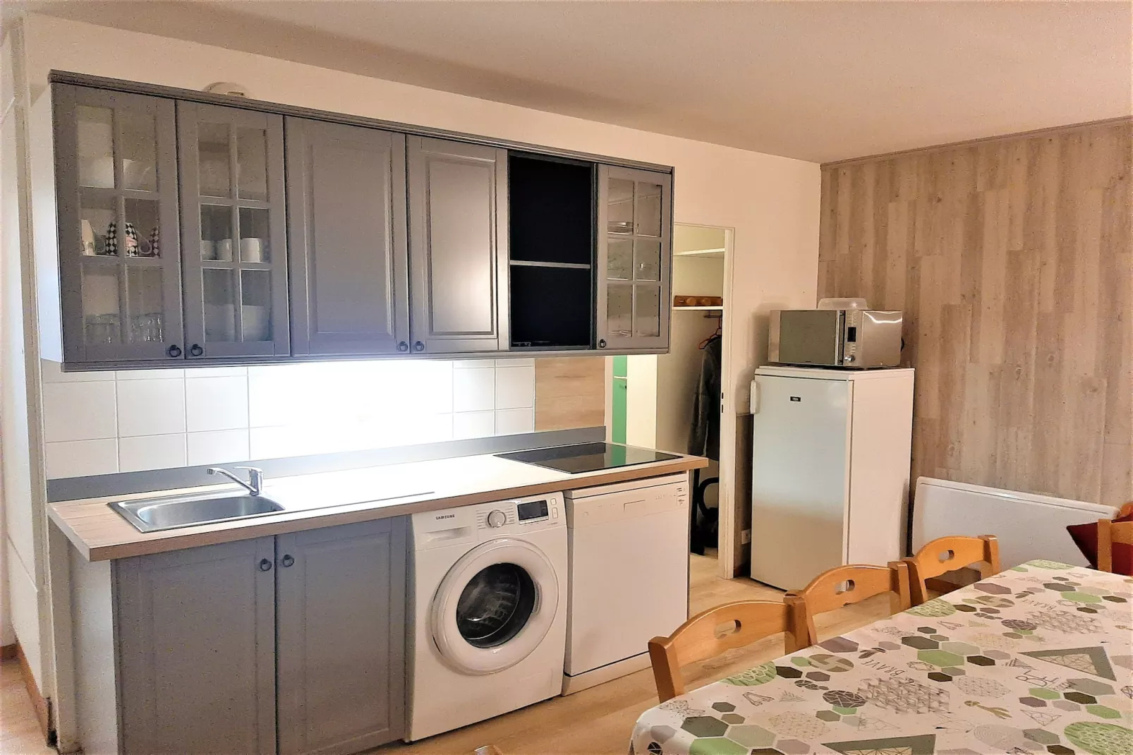 Balcons G 045 - PARC NAT. VANOISE appart. 8 pers.-Kitchen