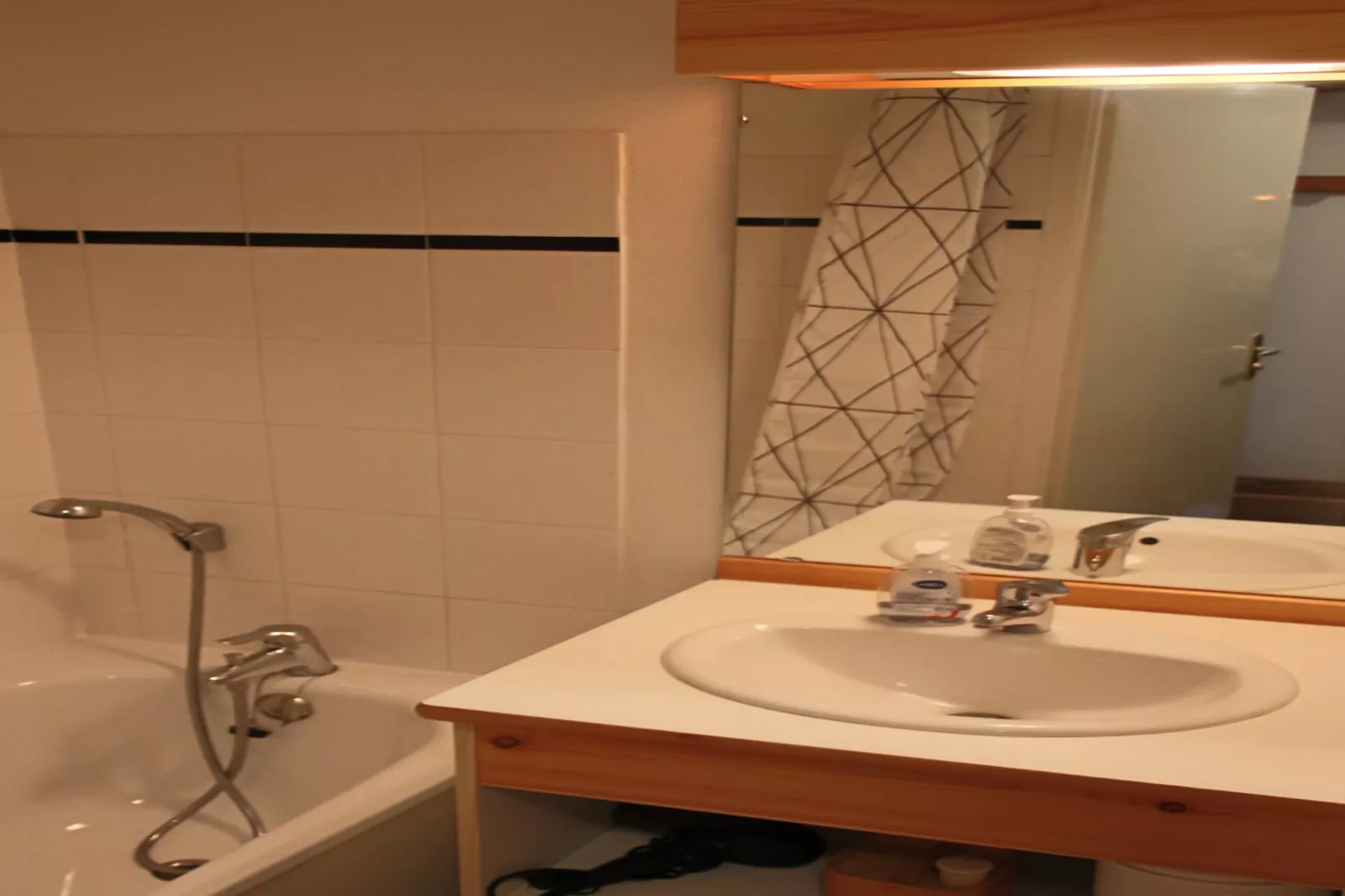 Balcons G 035 - PARC NAT. VANOISE appart. 8 pers.-Bathroom