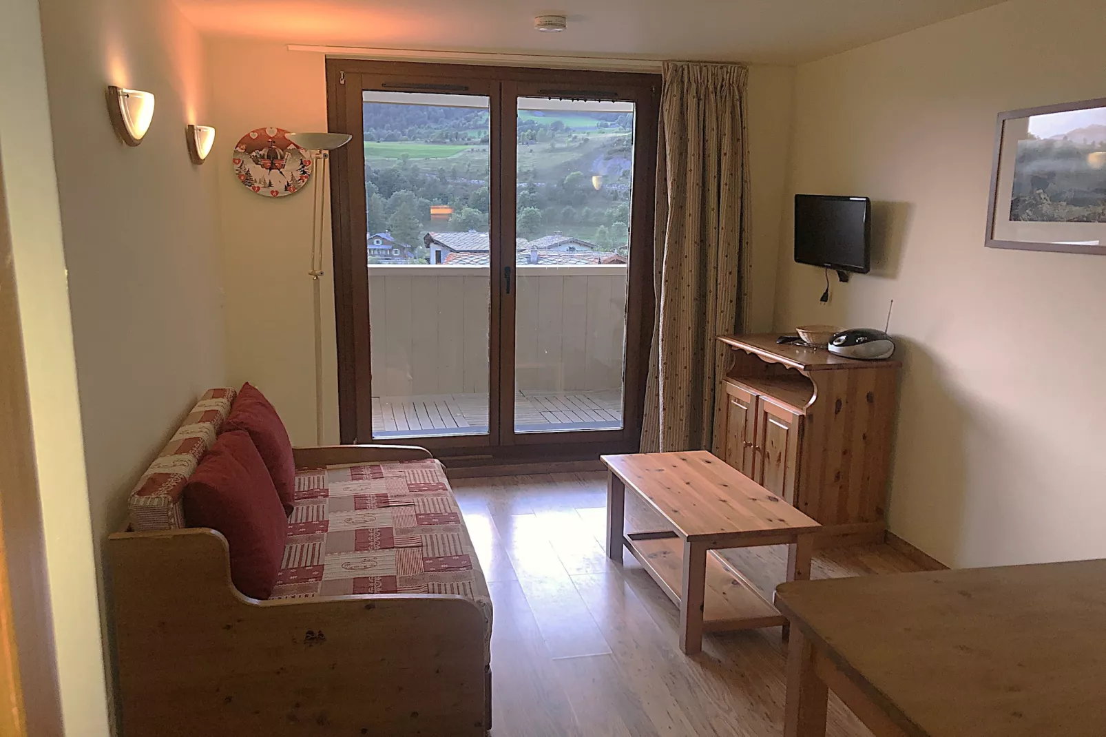 Terrasses F 102 - PARC NAT. VANOISE appart. 4 pers-Living room